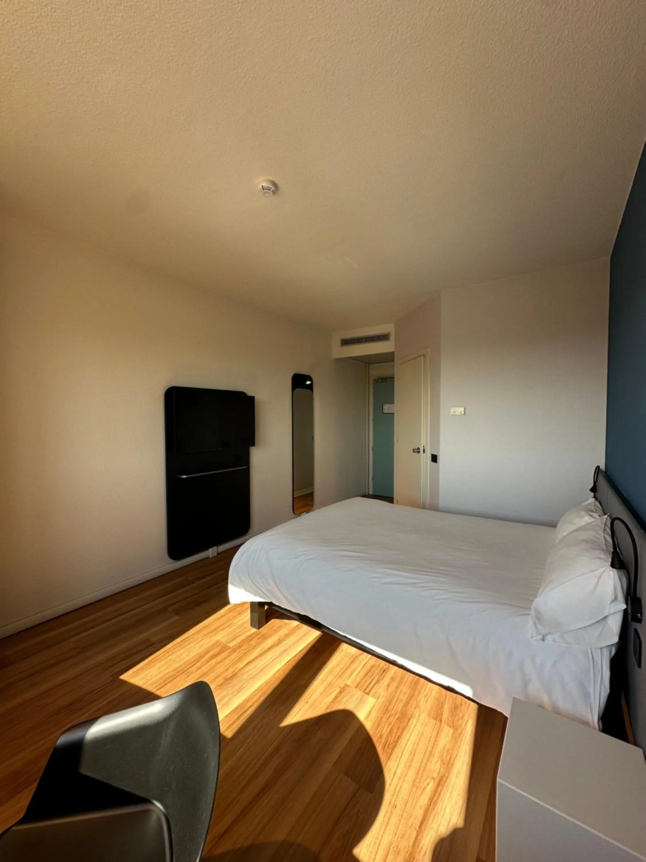 Bedroom, Bed in Ibis Roma Fiera