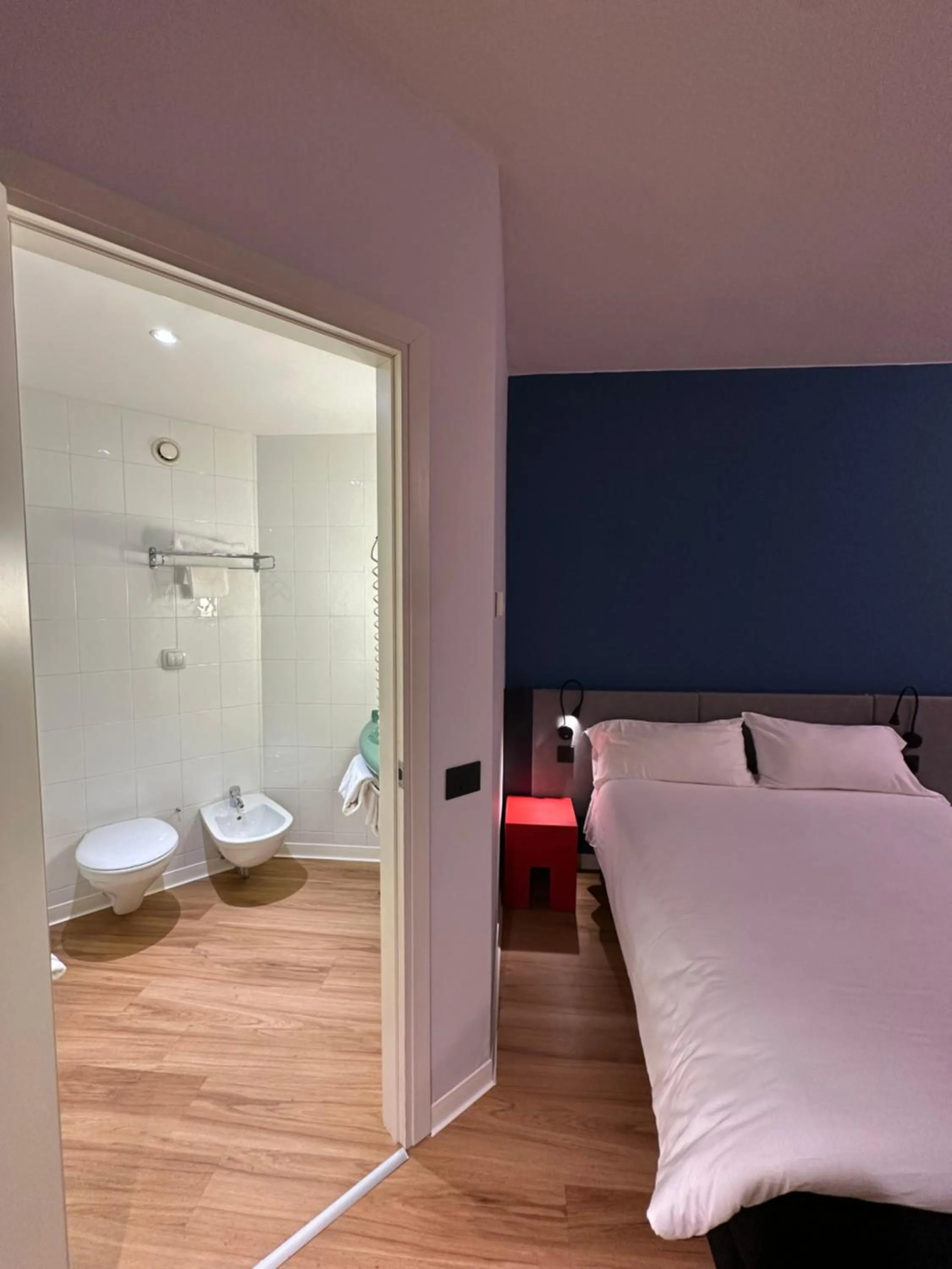 Bathroom, Bed in Ibis Roma Fiera