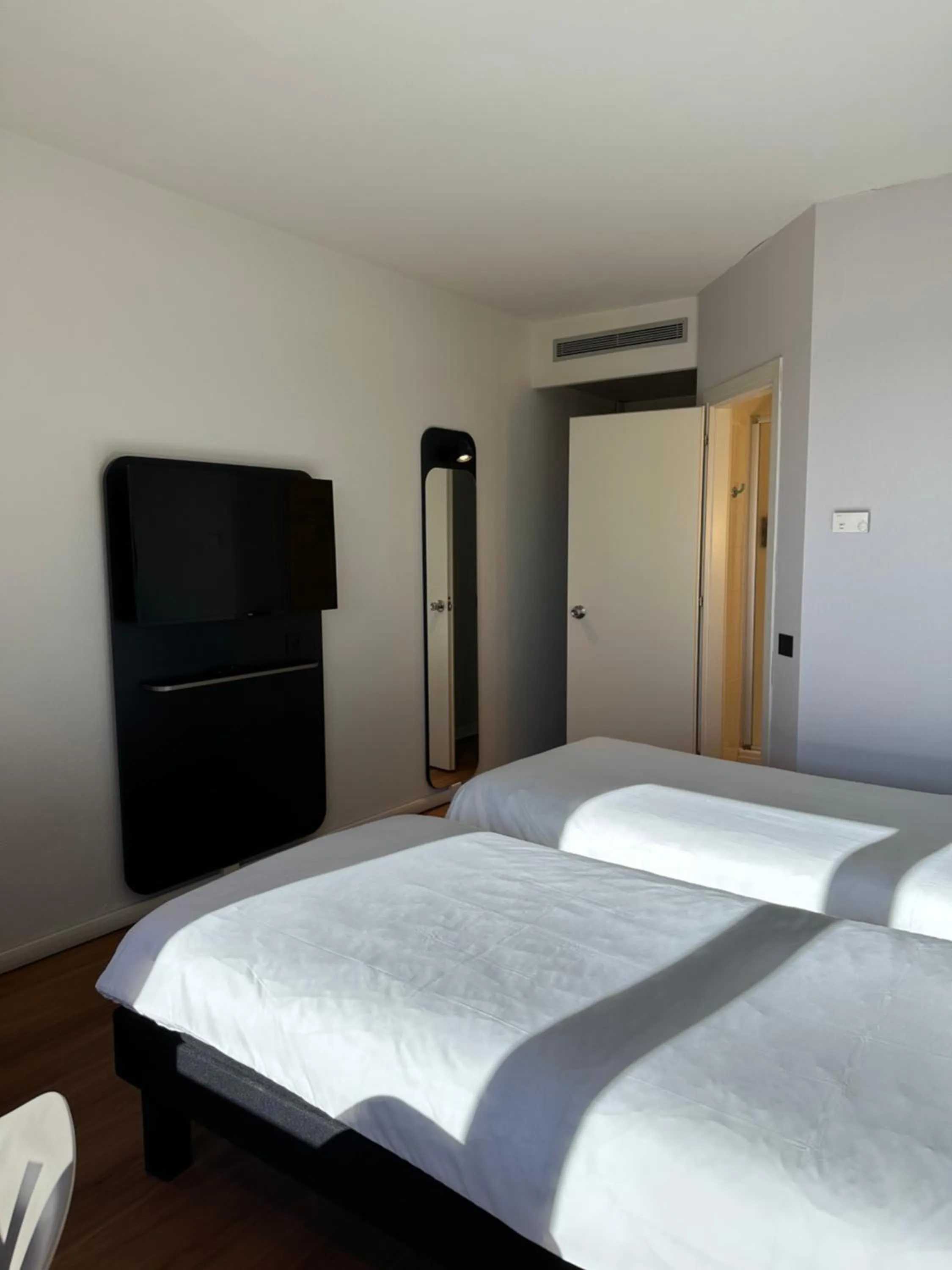 Bedroom, Bed in Ibis Roma Fiera