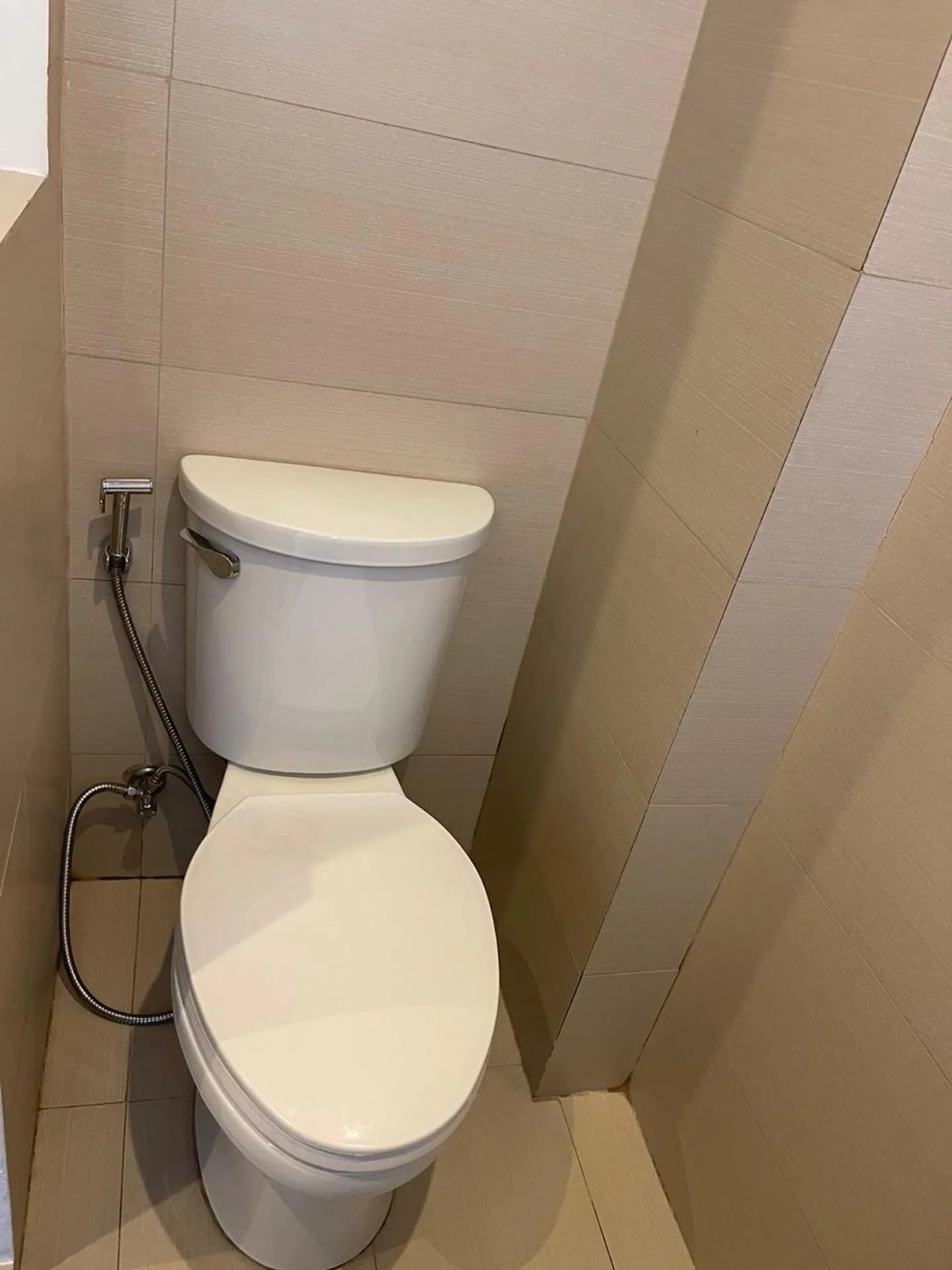 Toilet in Wow Budget Hotel Cubao