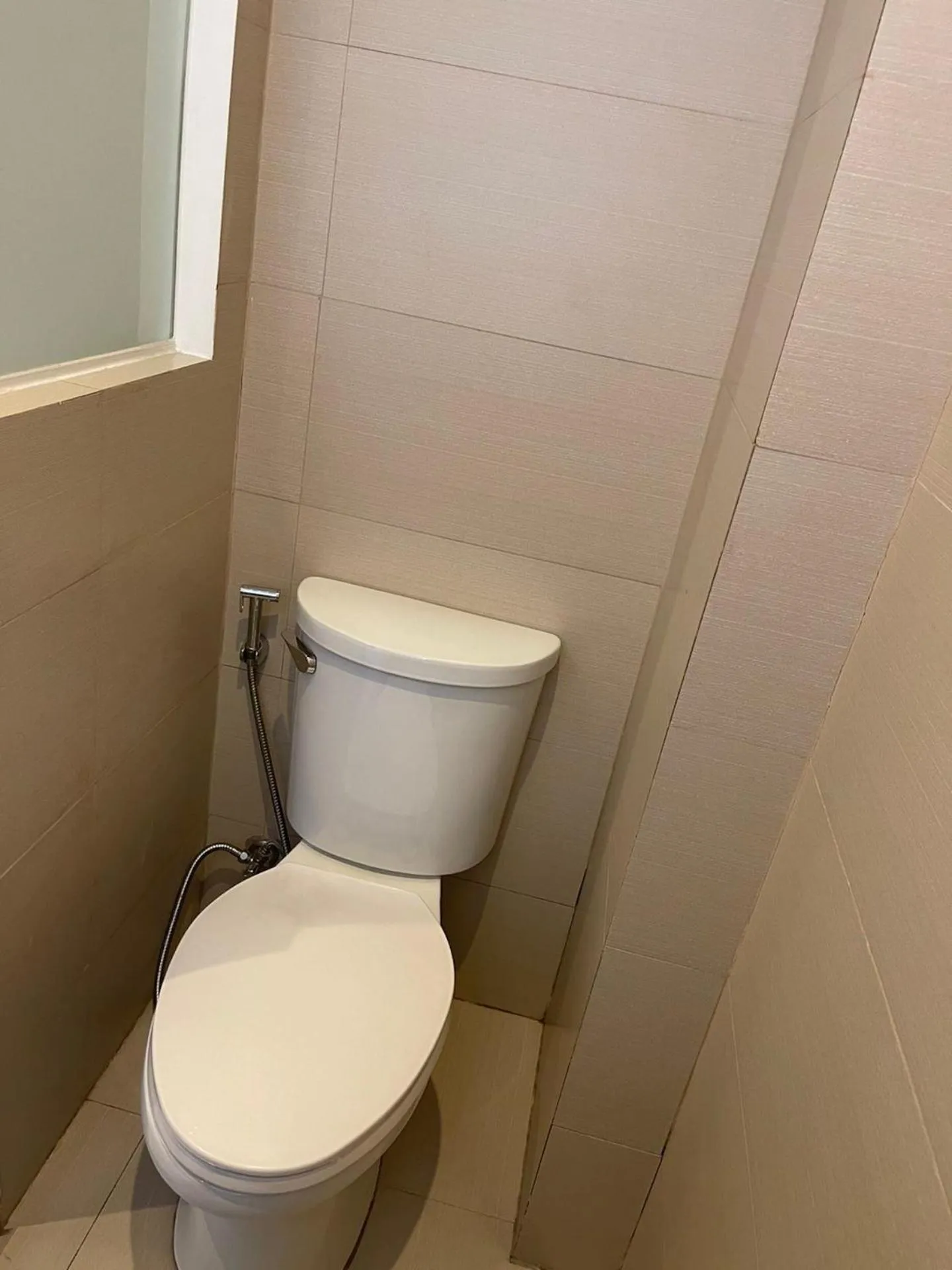 Toilet in Wow Budget Hotel Cubao