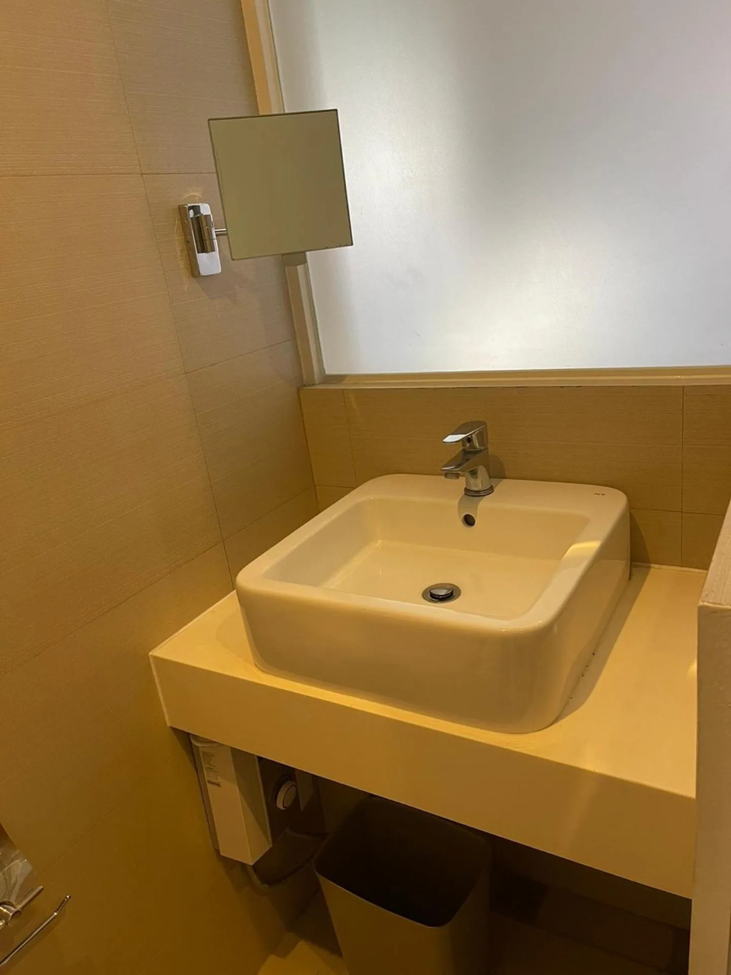 Toilet in Wow Budget Hotel Cubao