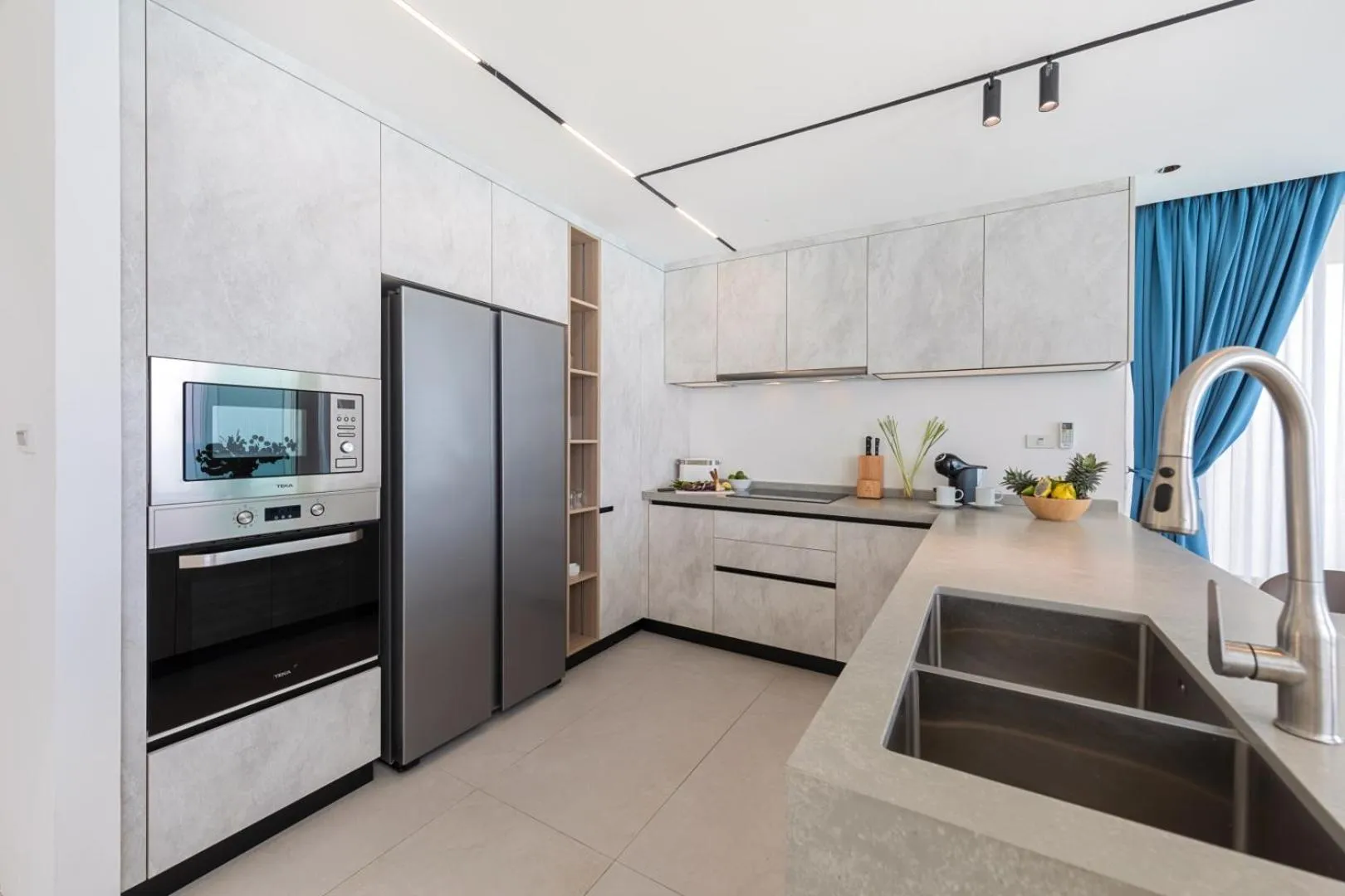 Kitchen or kitchenette in Villa The Wave 2 Residence