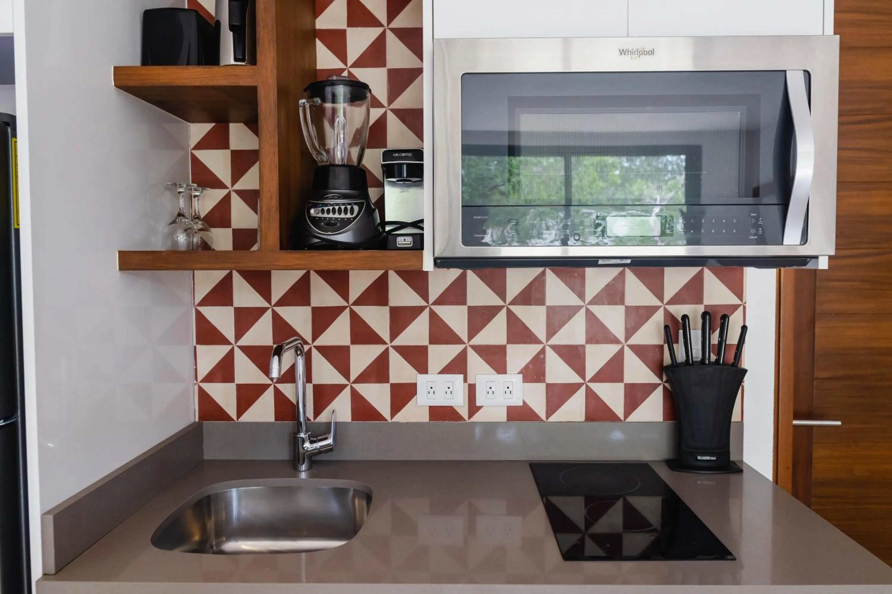 Kitchen or kitchenette in Central Park ModernStudio, Gym, Spa, Wi-Fi, cowork