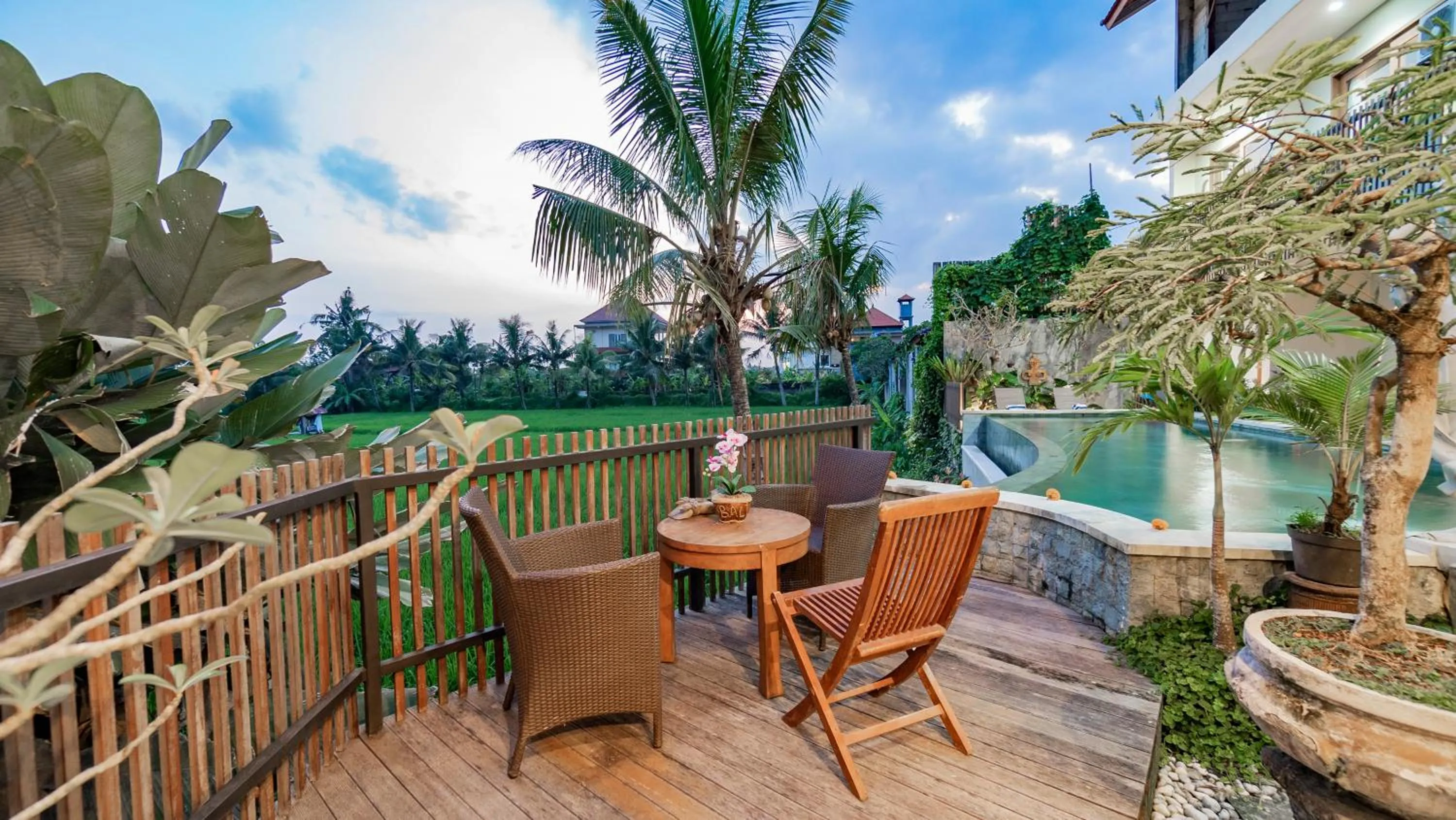 Patio in Juli House by Mahaputra