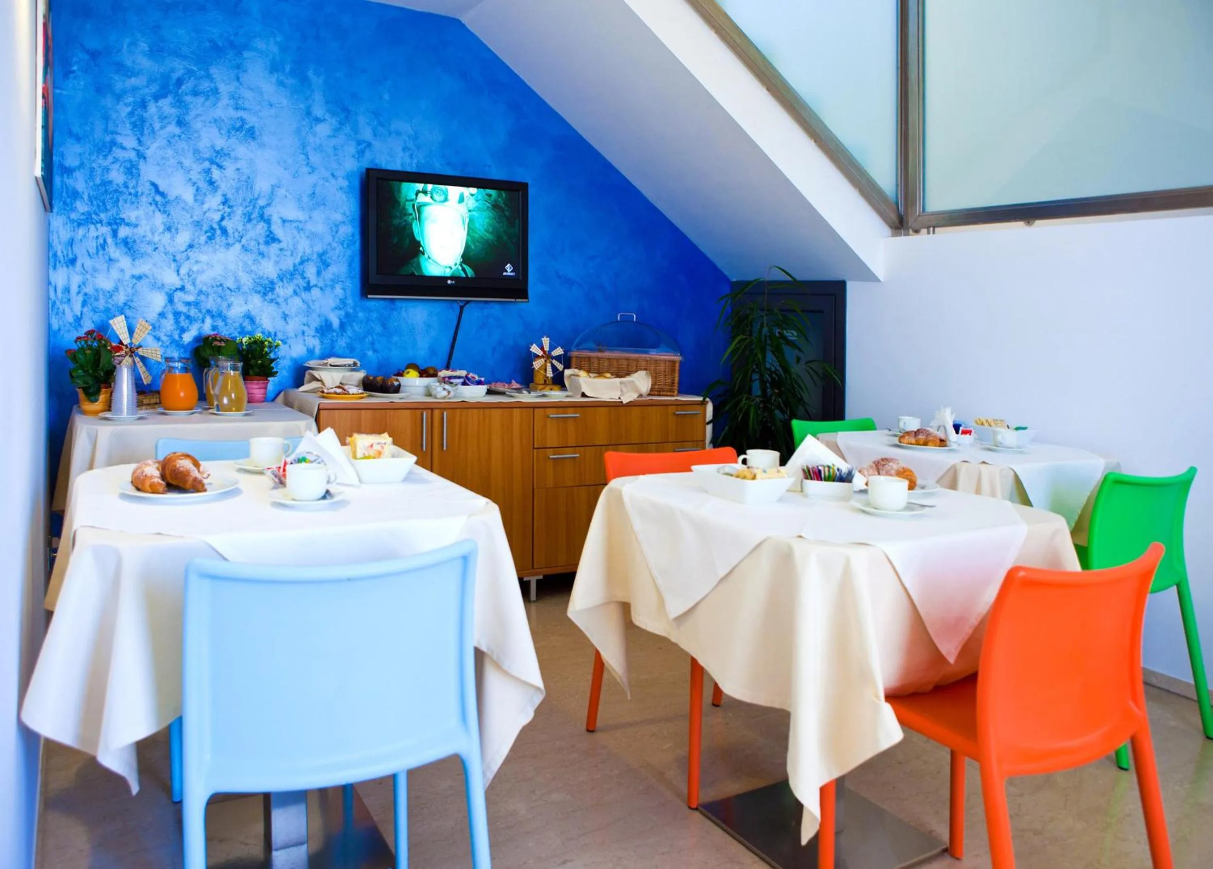 Restaurant/places to eat in Le Saline Hotel