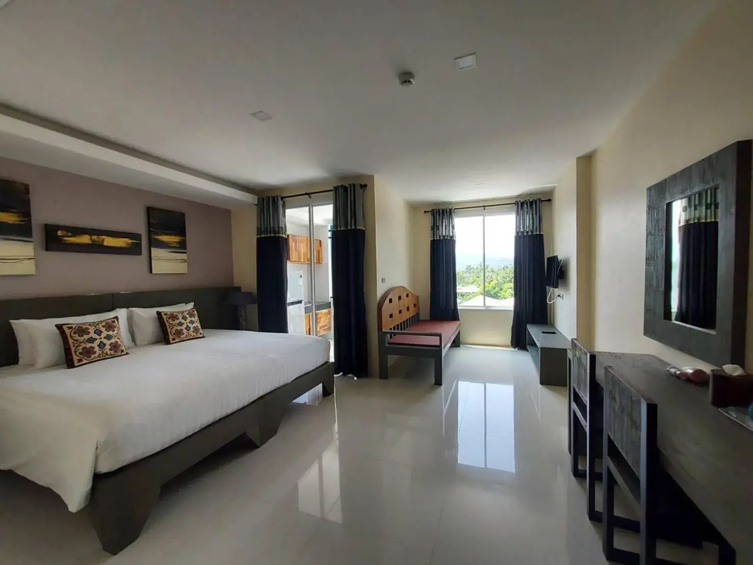 Deluxe Double Room (2 Adults + 1 Child) in The Cheetar Hotel Deluxe Double Room (2 Adults + 1 Child) in The Cheetar Hotel