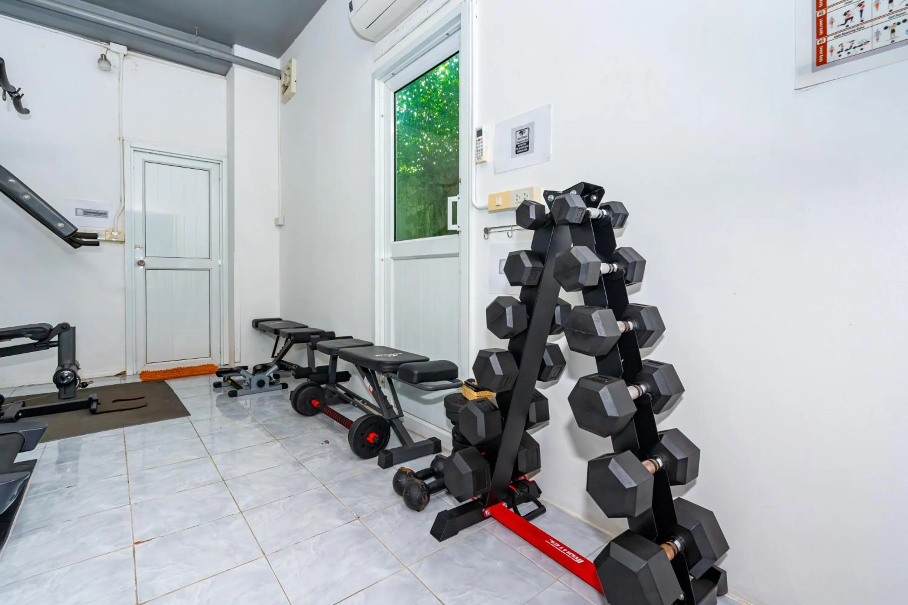 Fitness centre/facilities in The Cheetar Hotel