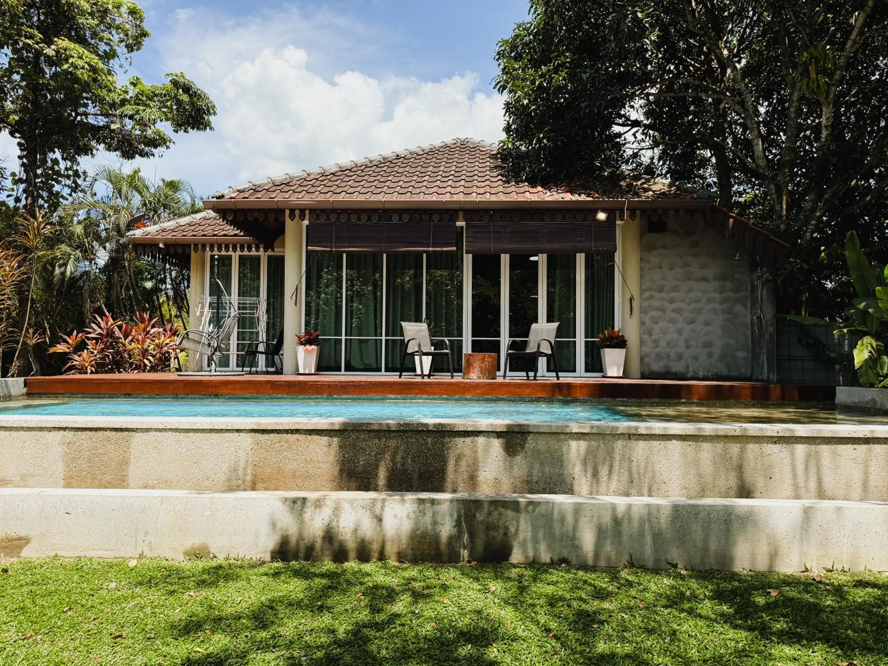 Swimming pool in Royale Riviera Resort Private Pool Villas