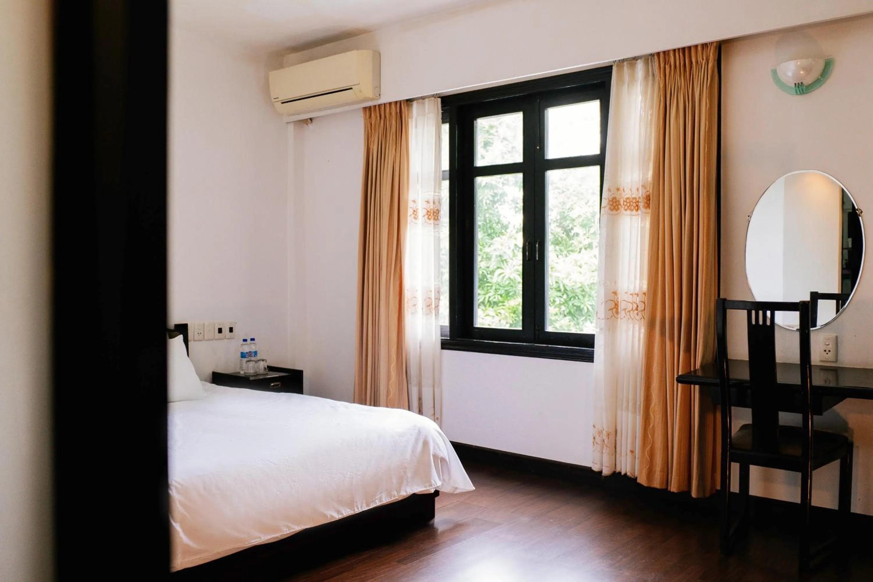 Photo of the whole room, Bed in Mercury Hotel & Apartment