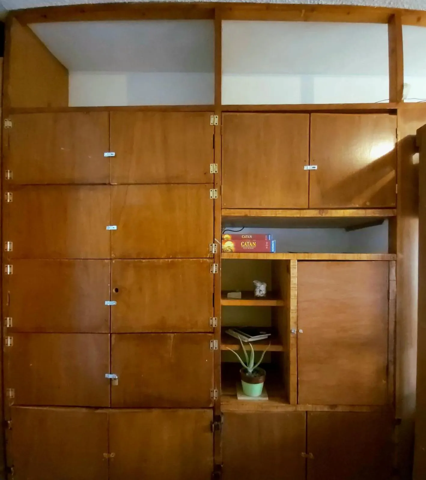 microwave in Desert Heart Hostel