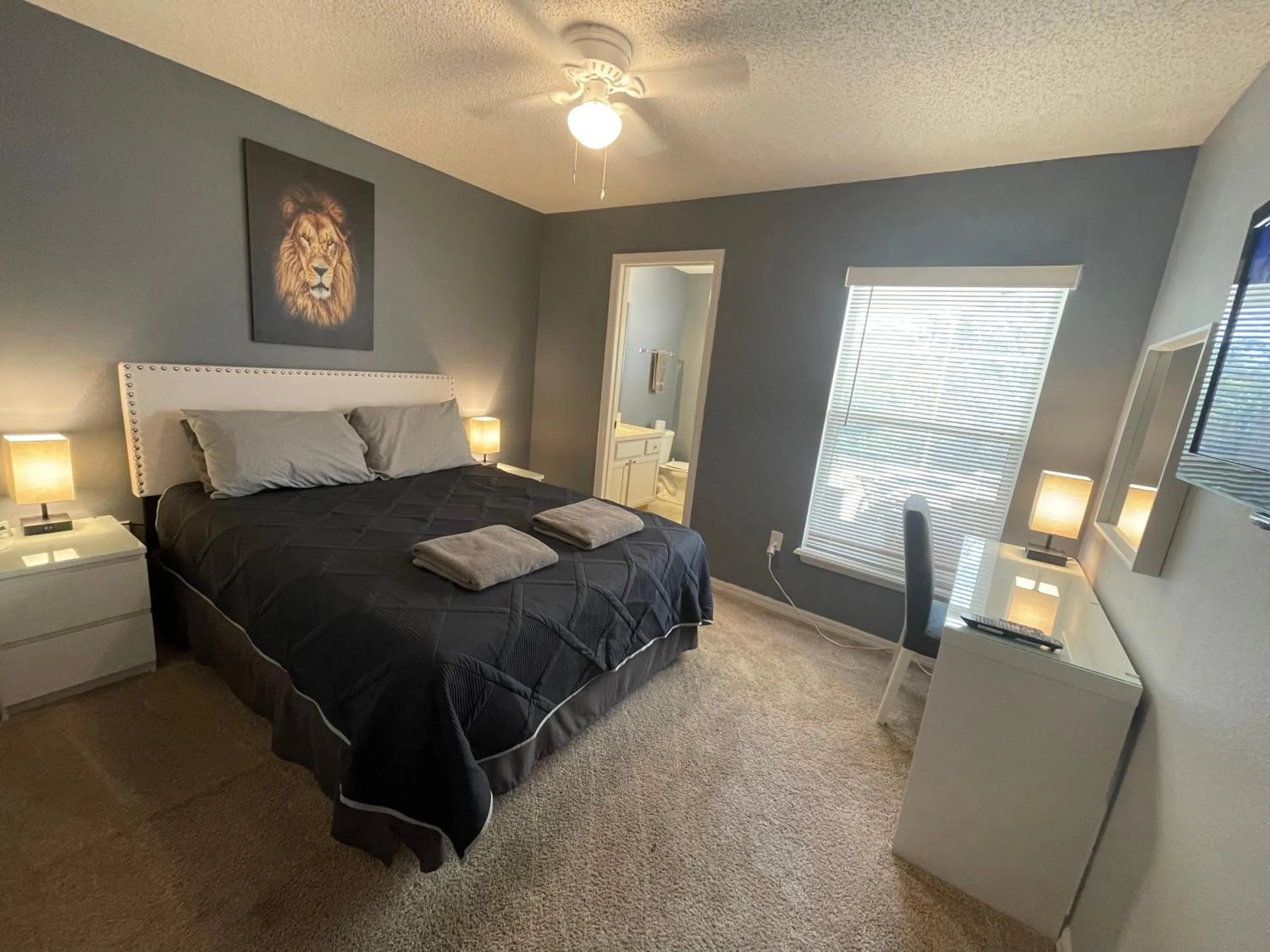 Bedroom, Bed in 3 Bedroom Villa with Poolside Cinema and Games Room Close to theme Parks sleeps 6 plus 2