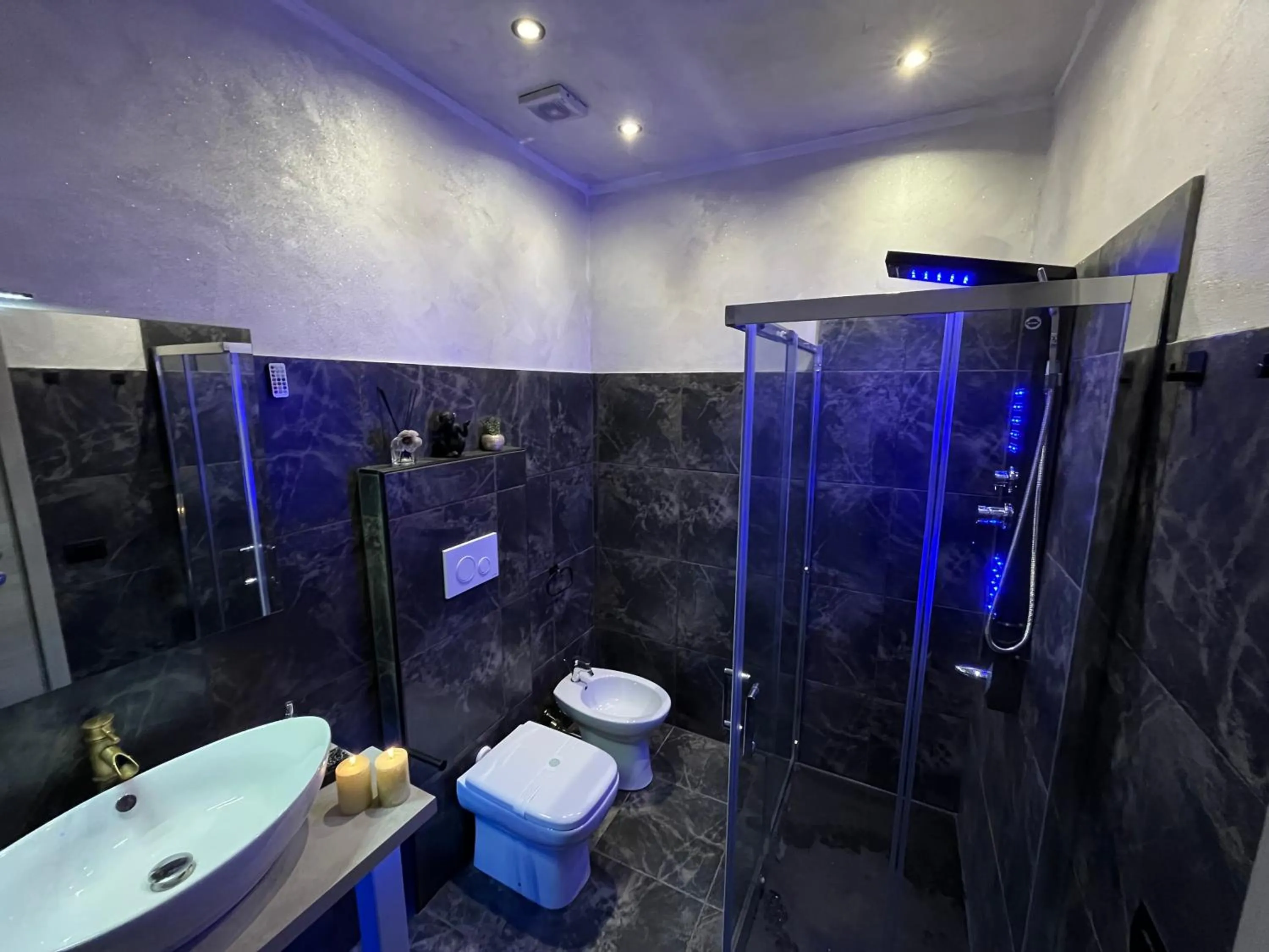 Shower in B&B Villa Maracujà