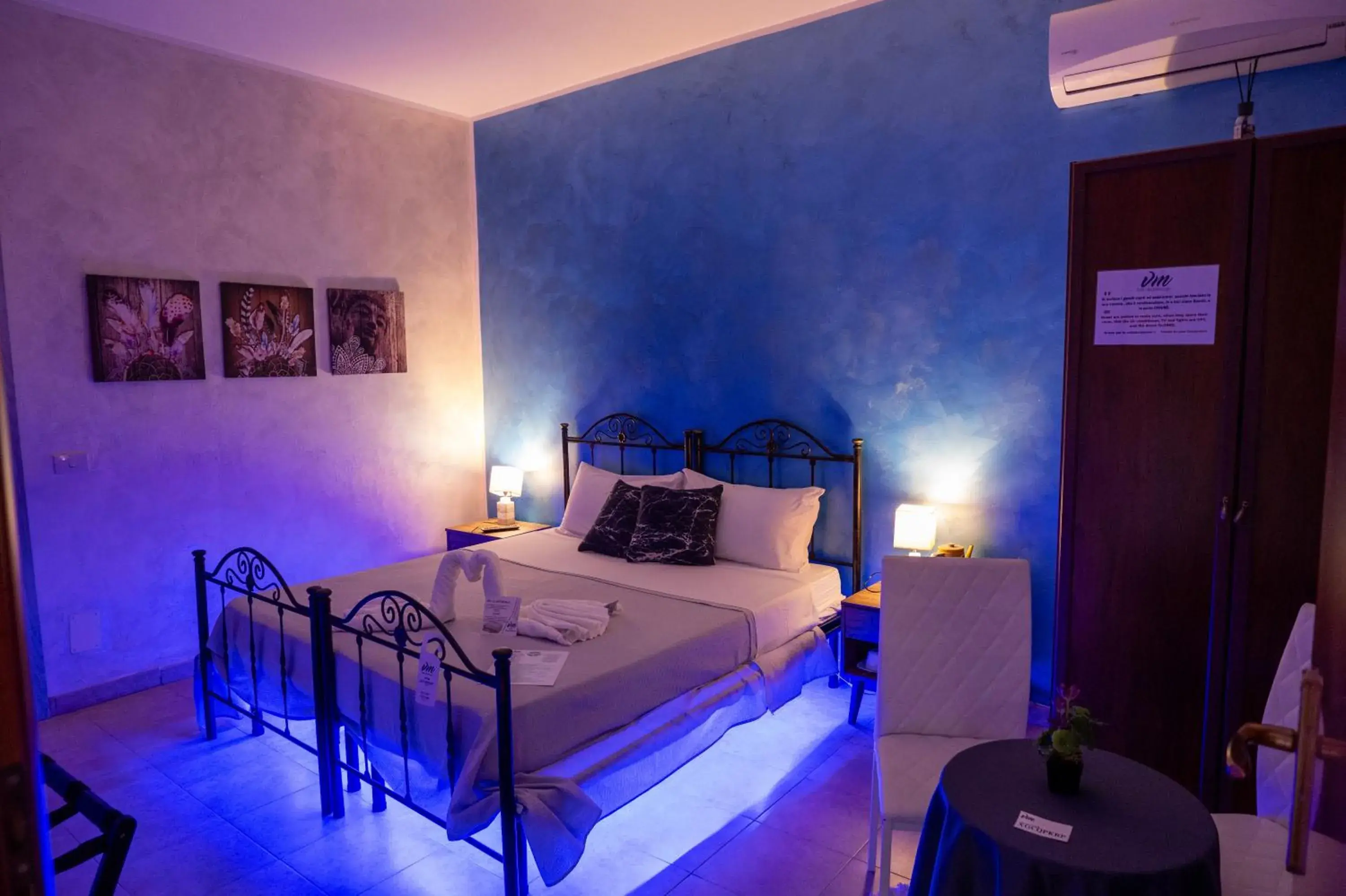 Double or Twin Room with Private Bathroom in B&B Villa Maracujà Double or Twin Room with Private Bathroom in B&B Villa Maracujà