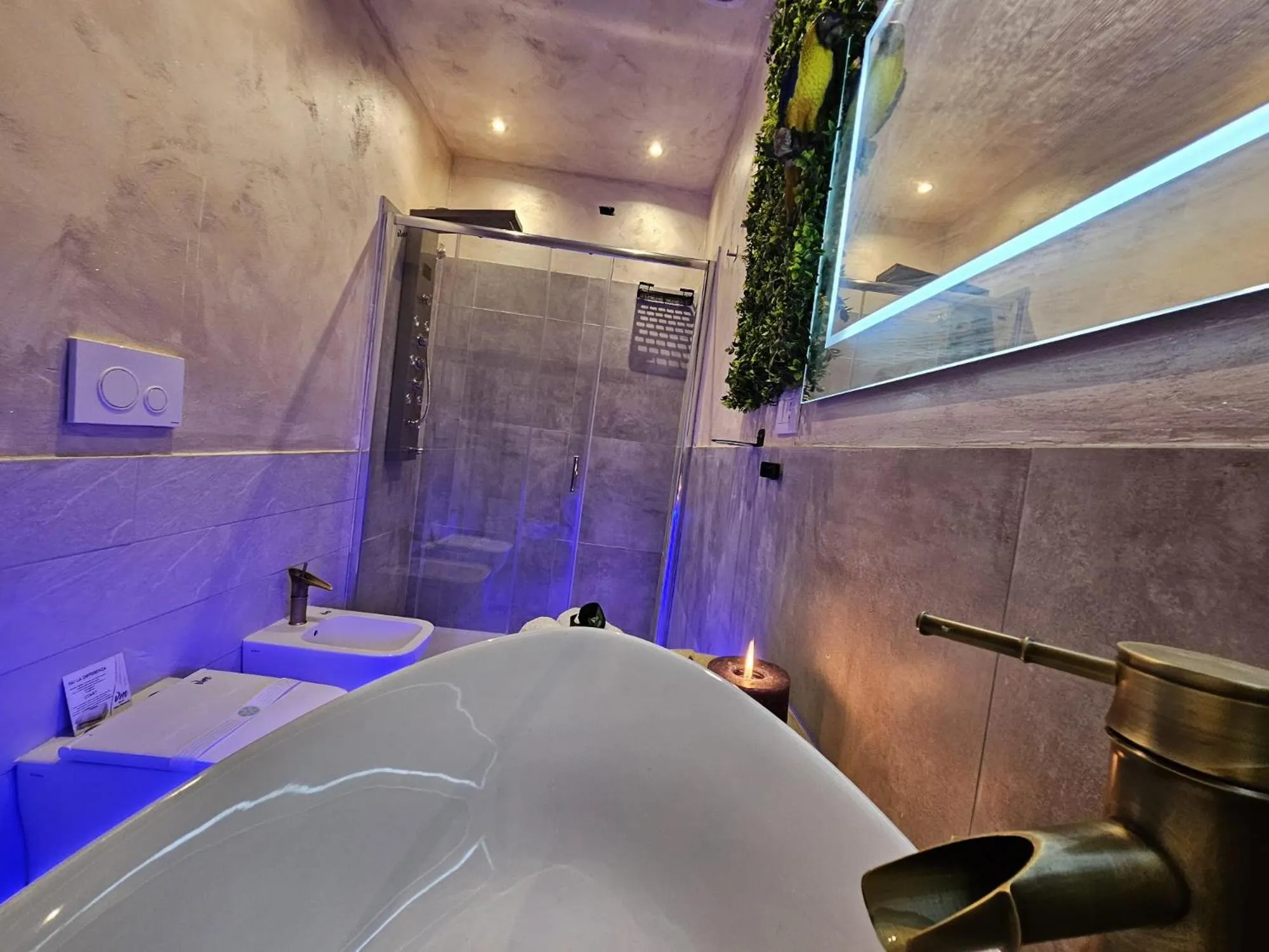 Shower in B&B Villa Maracujà