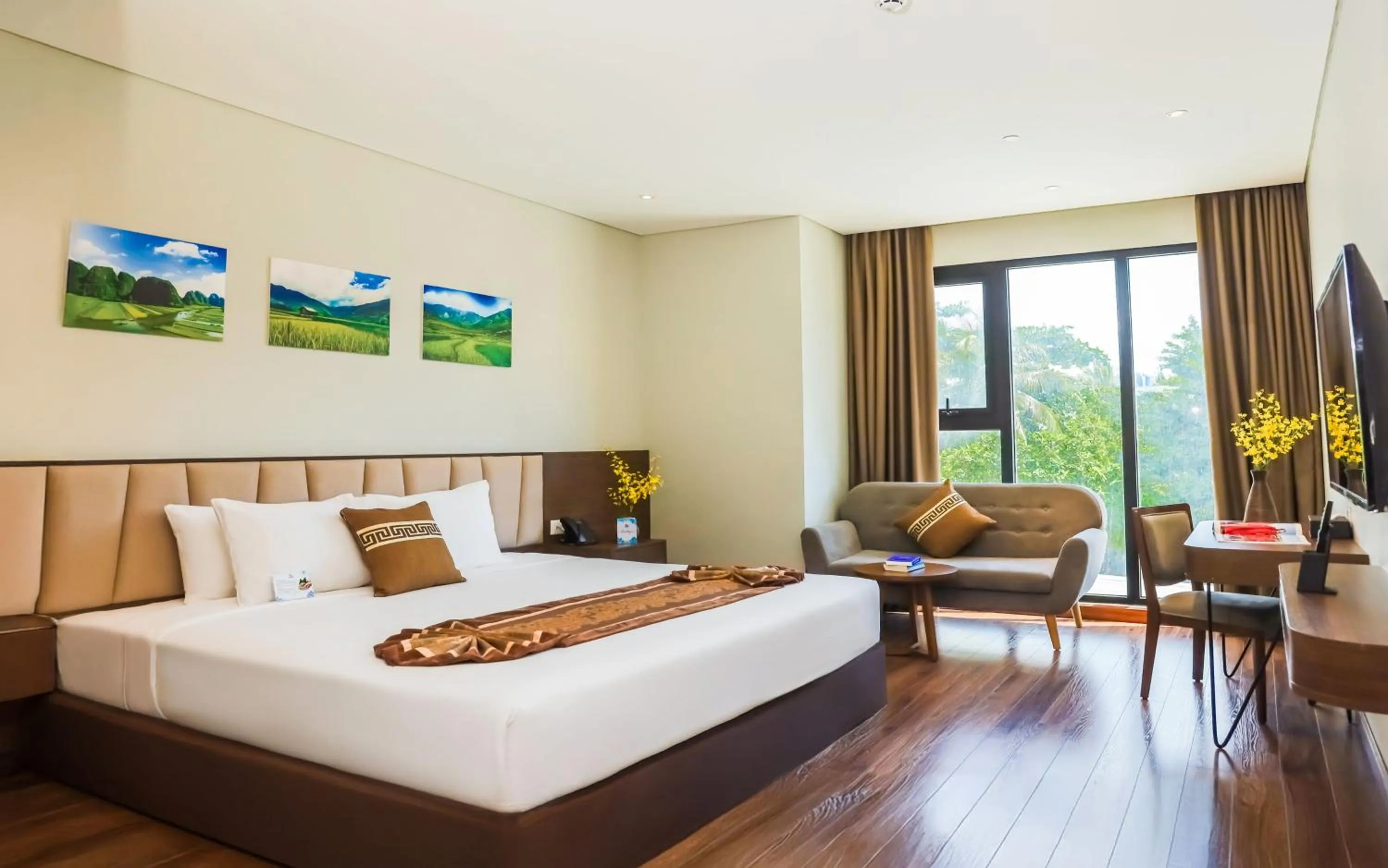 Bedroom, Bed in Vipol Mui Ne Hotel & Spa