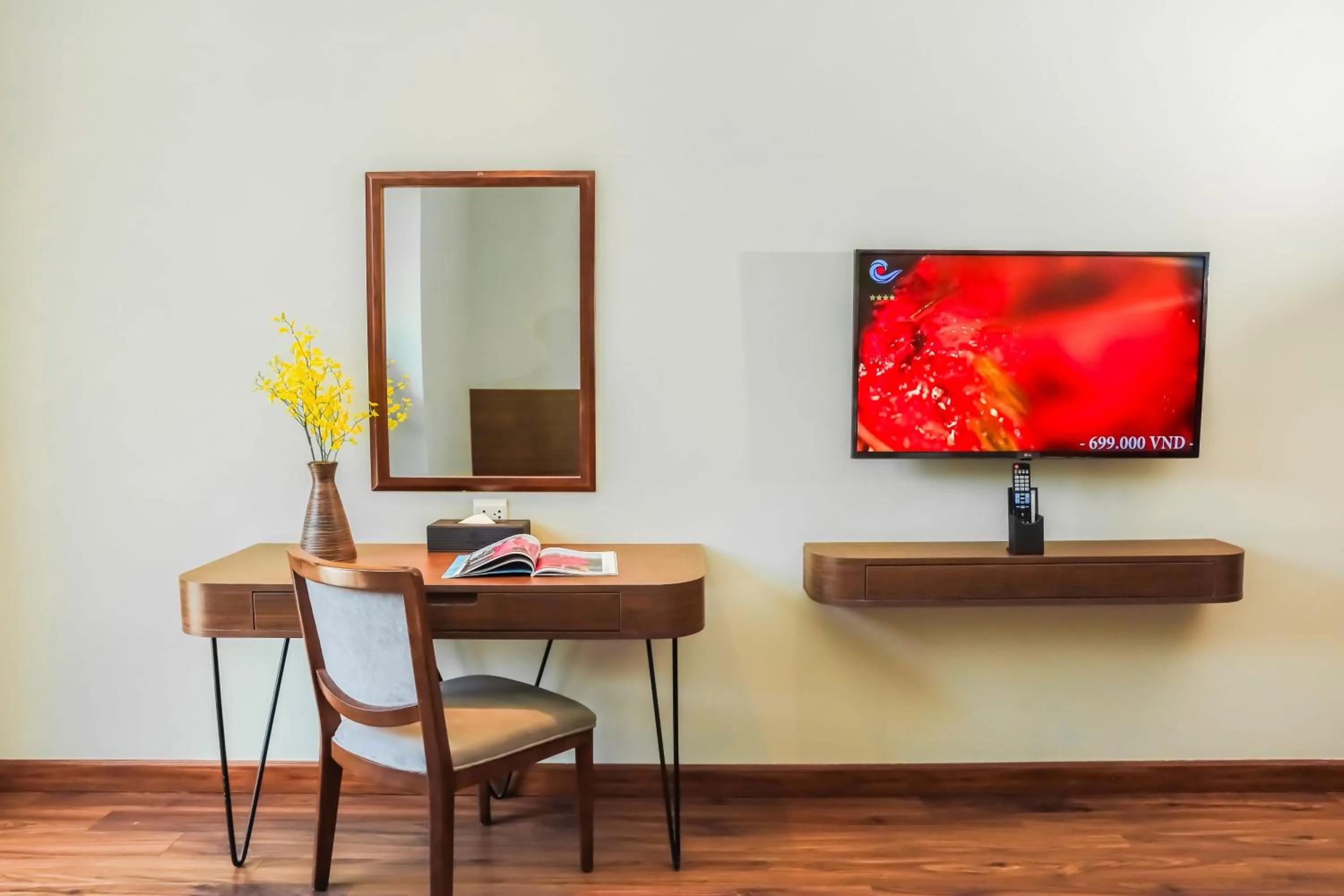 TV and multimedia in Vipol Mui Ne Hotel & Spa