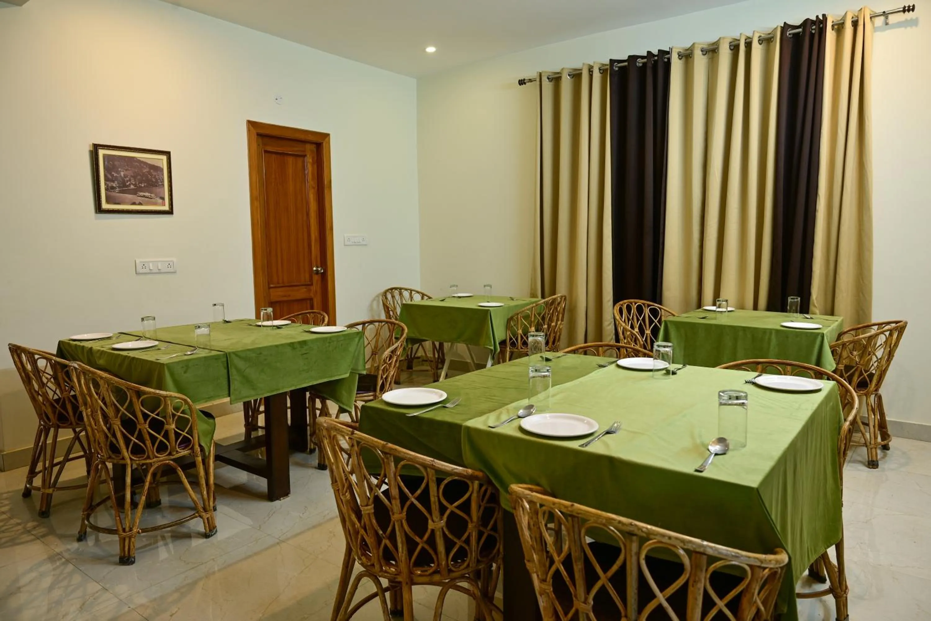 Restaurant/places to eat in The Fern Villas Nainital By Beyond Stay