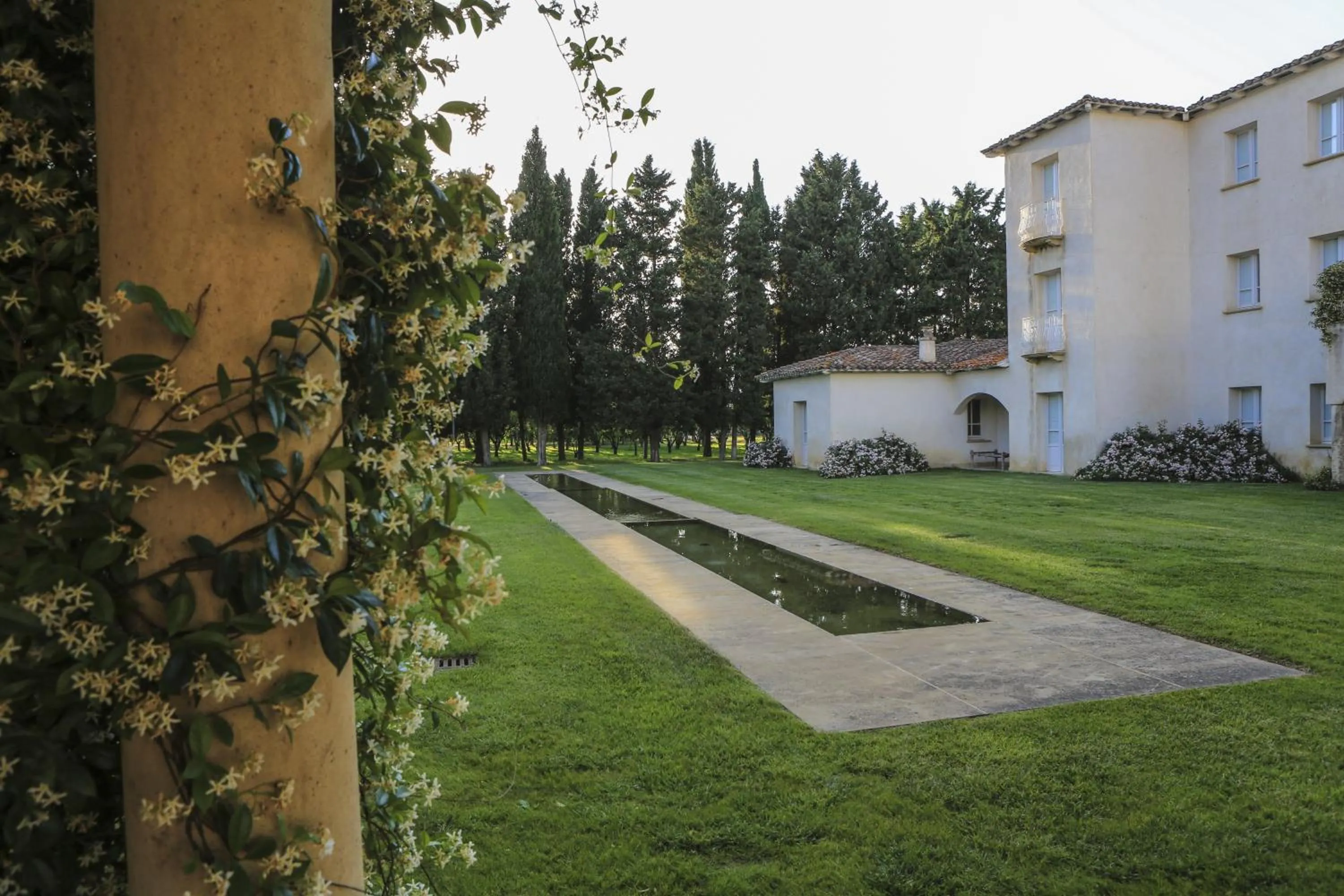Facade/entrance in Tartheshotel