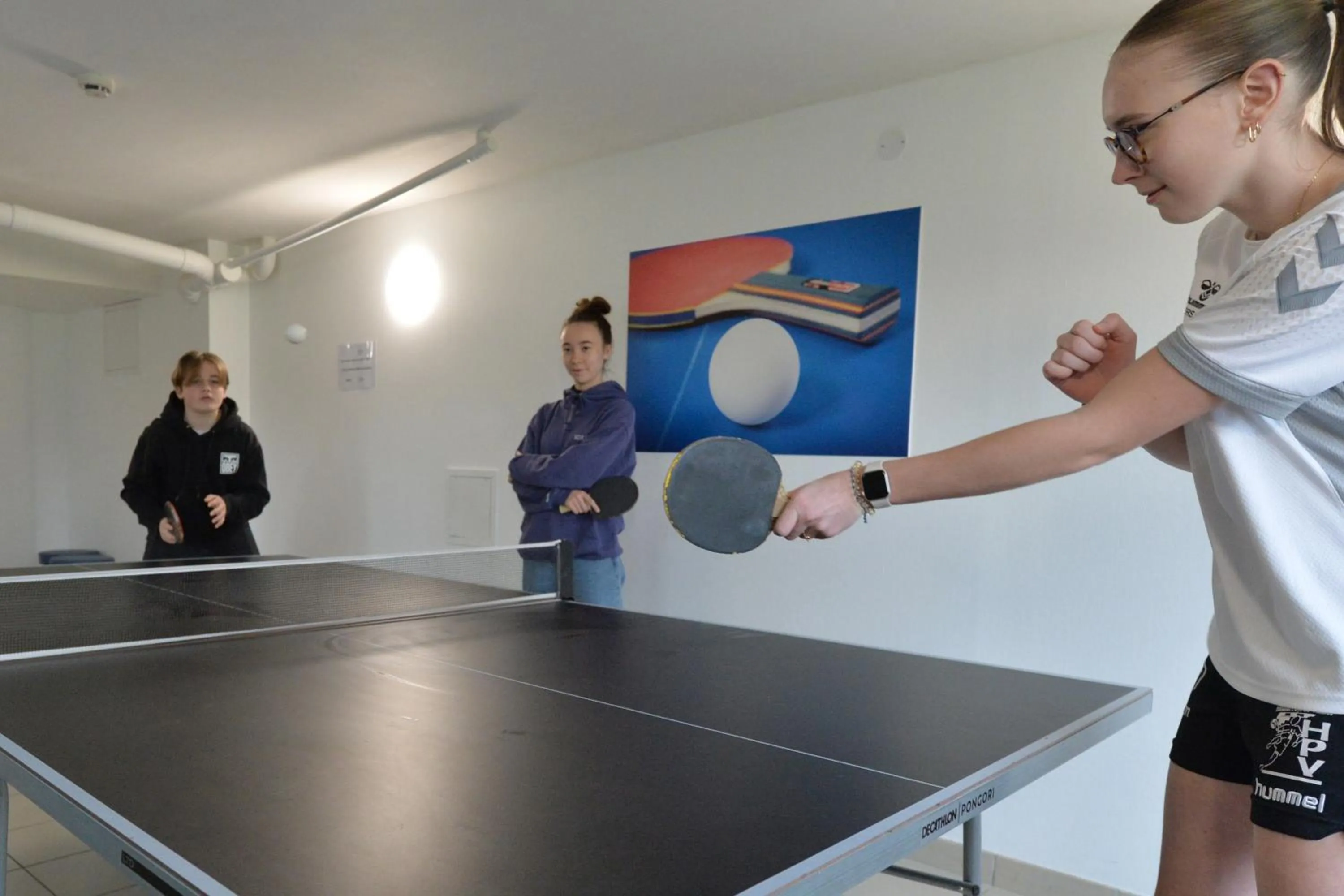 Table tennis in La Villa des Golf.e.s