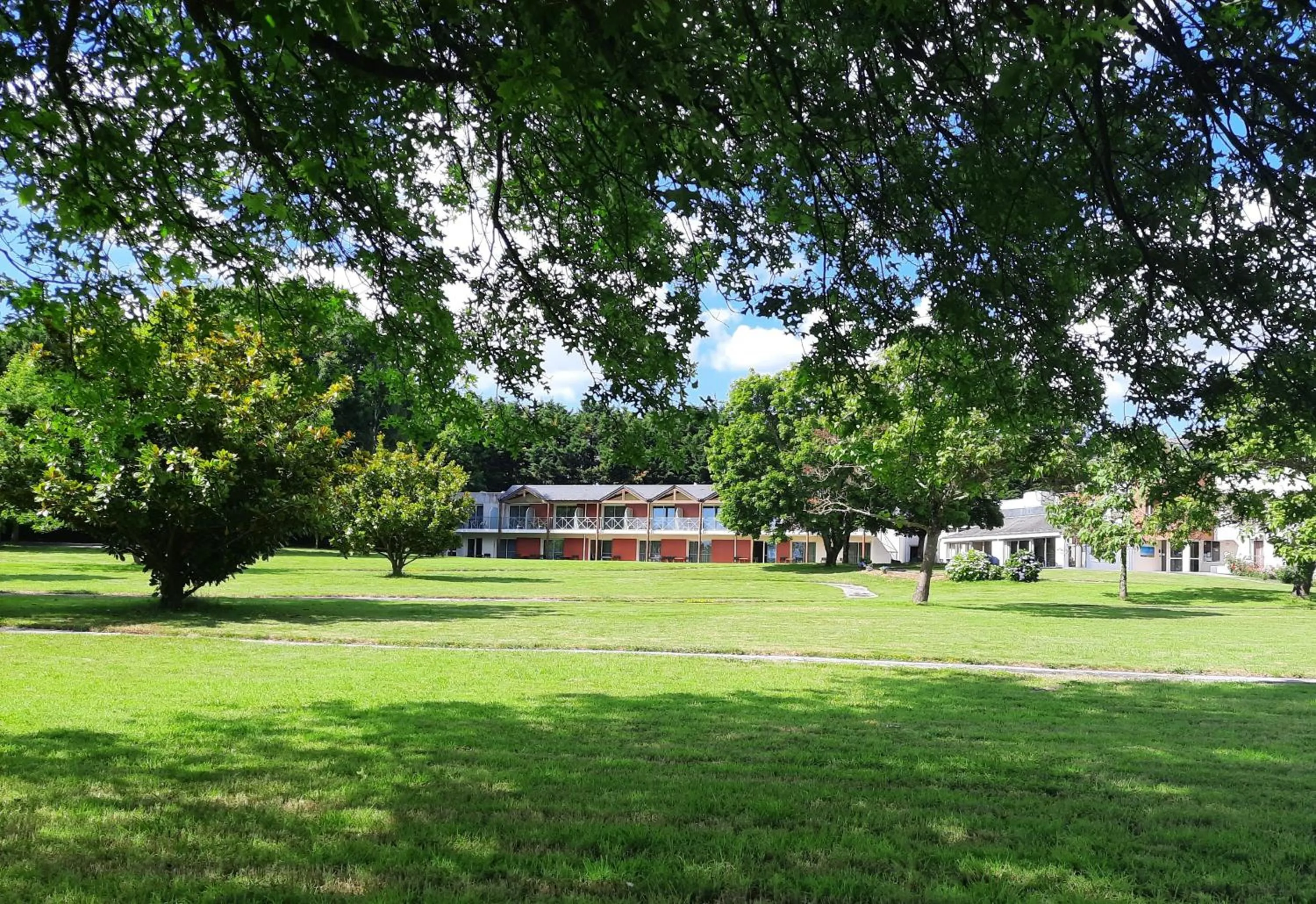 Natural landscape in La Villa des Golf.e.s