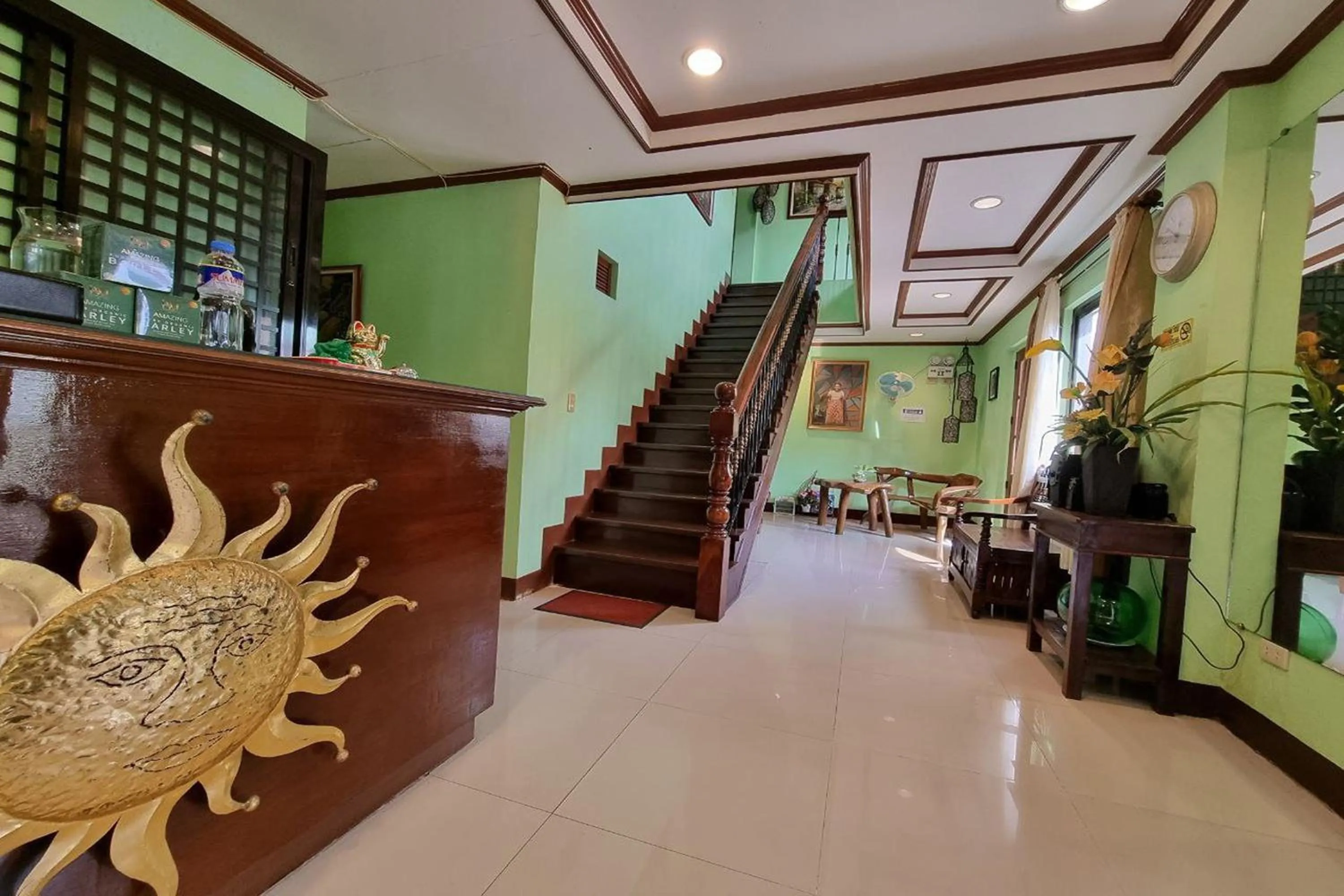 Lobby or reception in Mojica Residencia Hotel