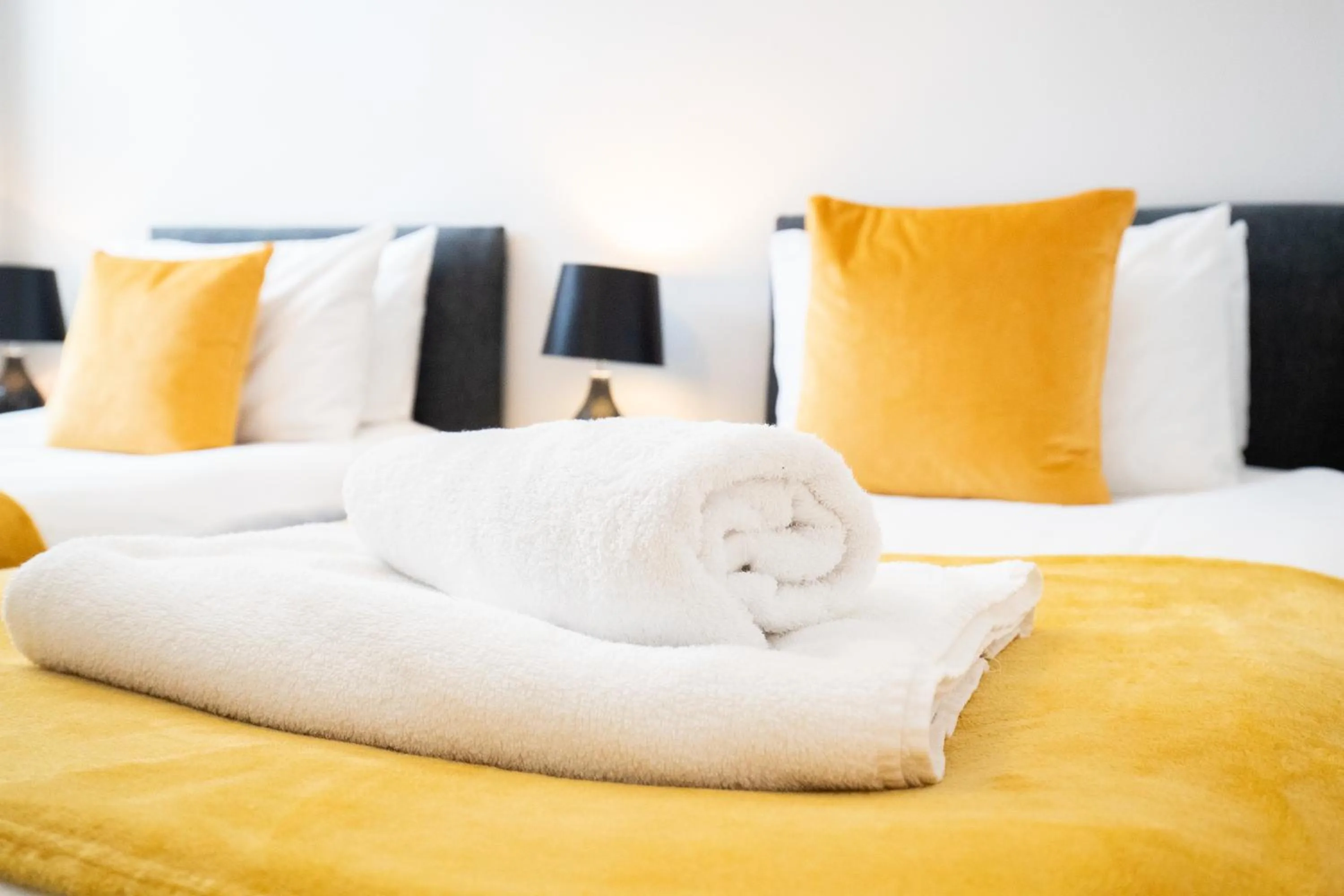 Bedroom, Bed in Velvet 2-bedroom apartment, Brewery Road, Hoddesdon