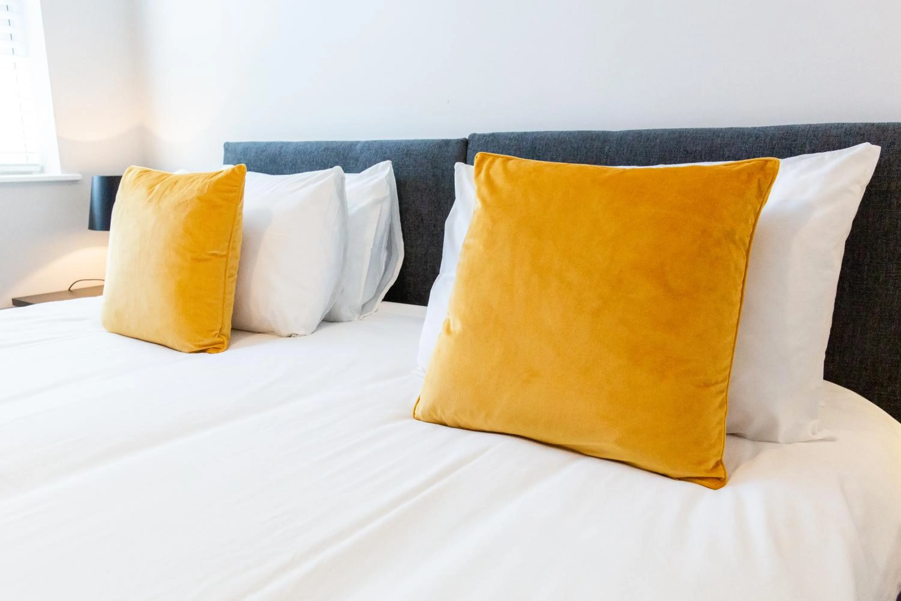 Bedroom, Bed in Velvet 2-bedroom apartment, Brewery Road, Hoddesdon