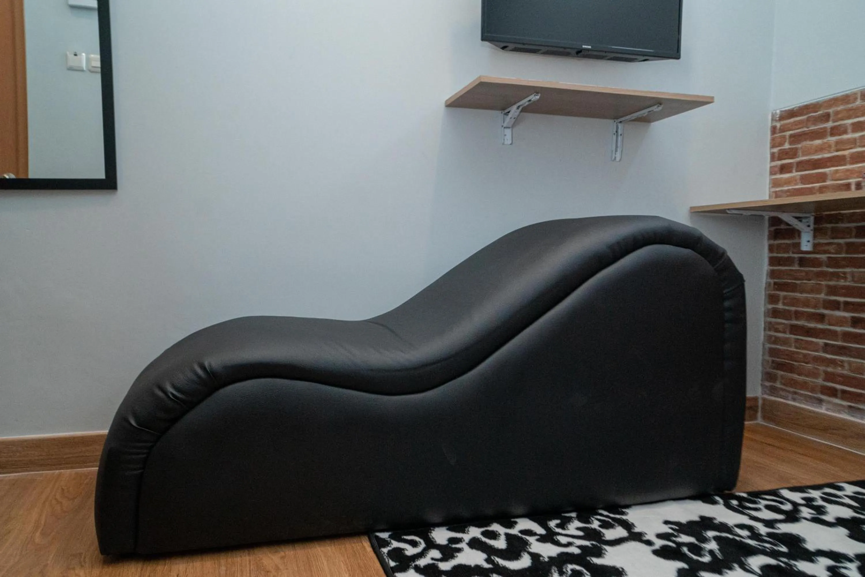 RedDoorz at Golden Averis Cibuluh Bogor