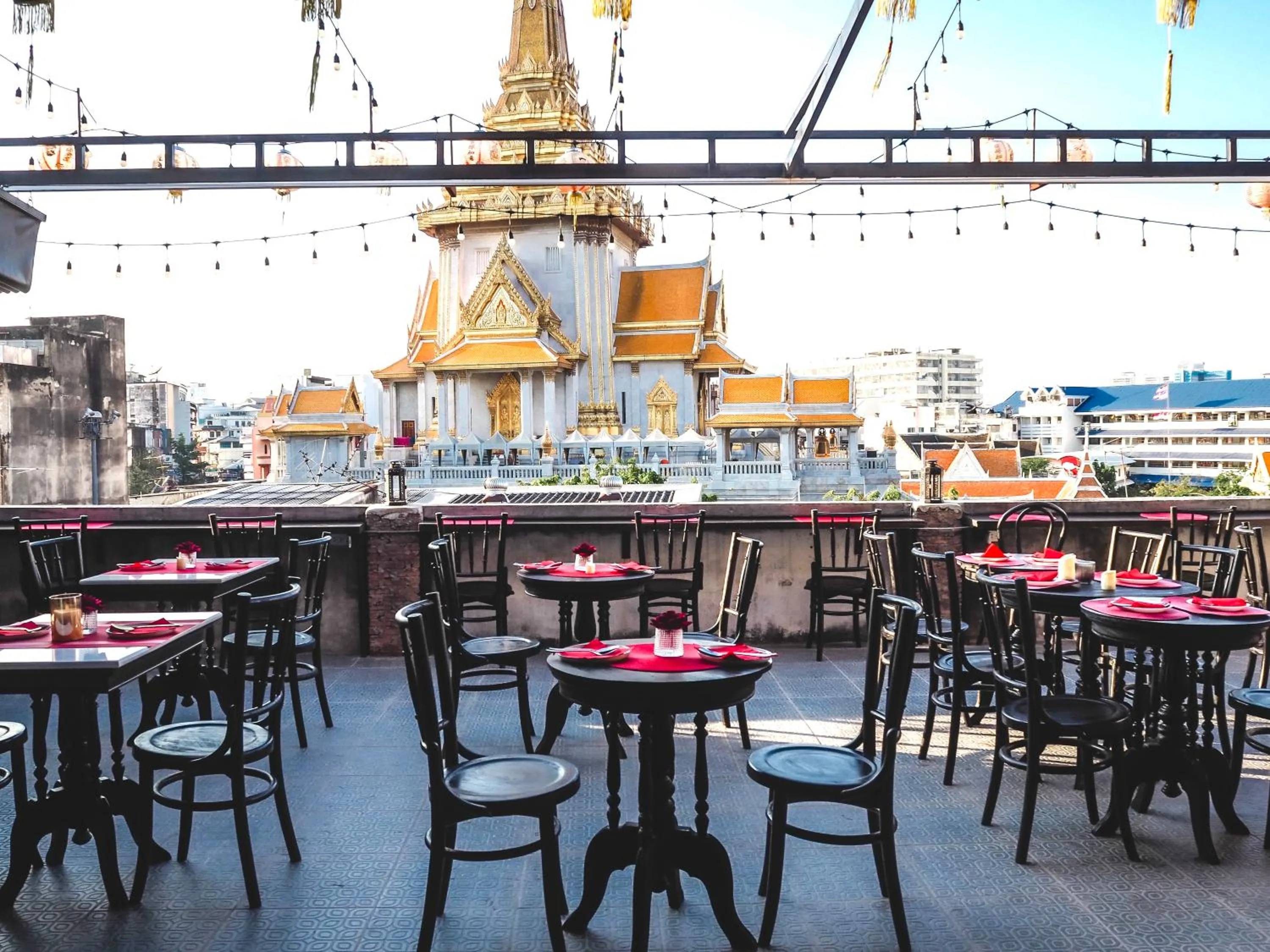 Restaurant/places to eat in 2499 Heritage Chinatown Bangkok Hotel By RoomQuest