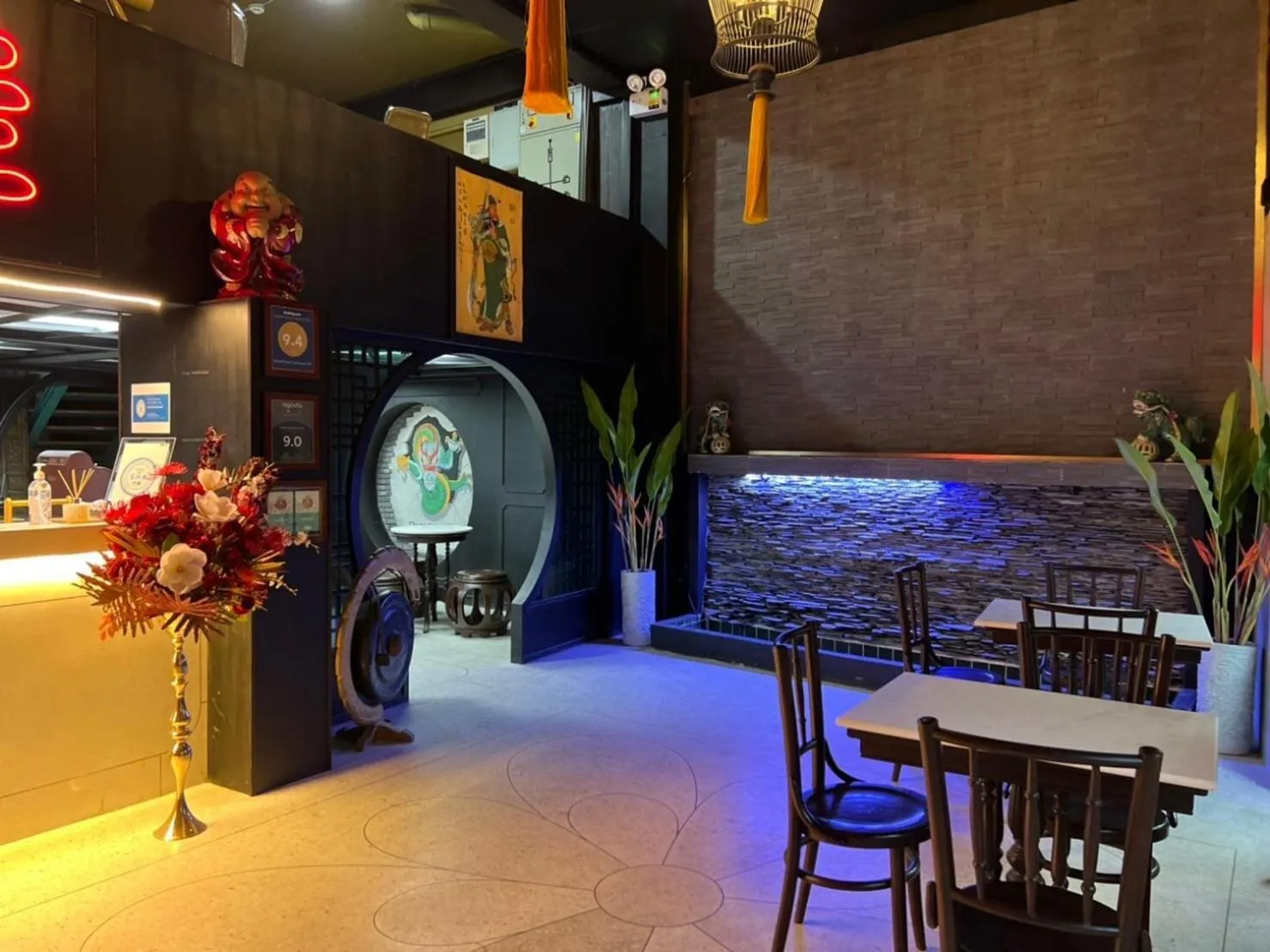 Lobby or reception in 2499 Heritage Chinatown Bangkok Hotel By RoomQuest