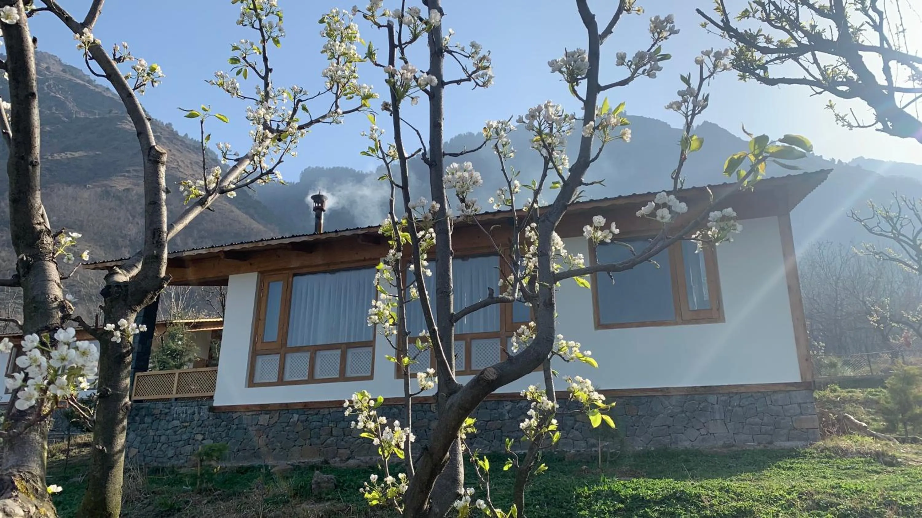 Property building in Qayaam Gah