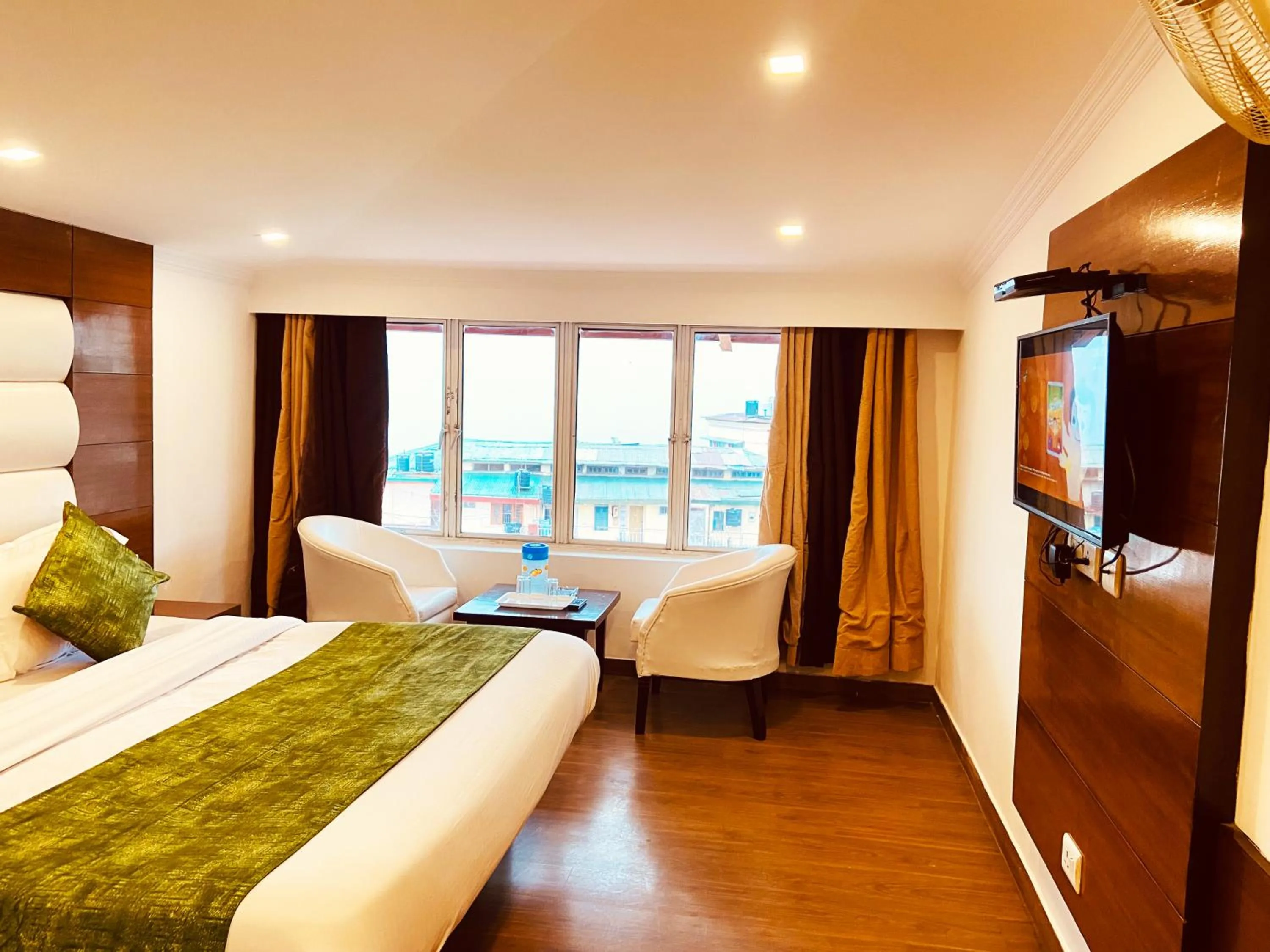 Photo of the whole room, Bed in Hotel Royal Classic @ Mall Road Mussoorie