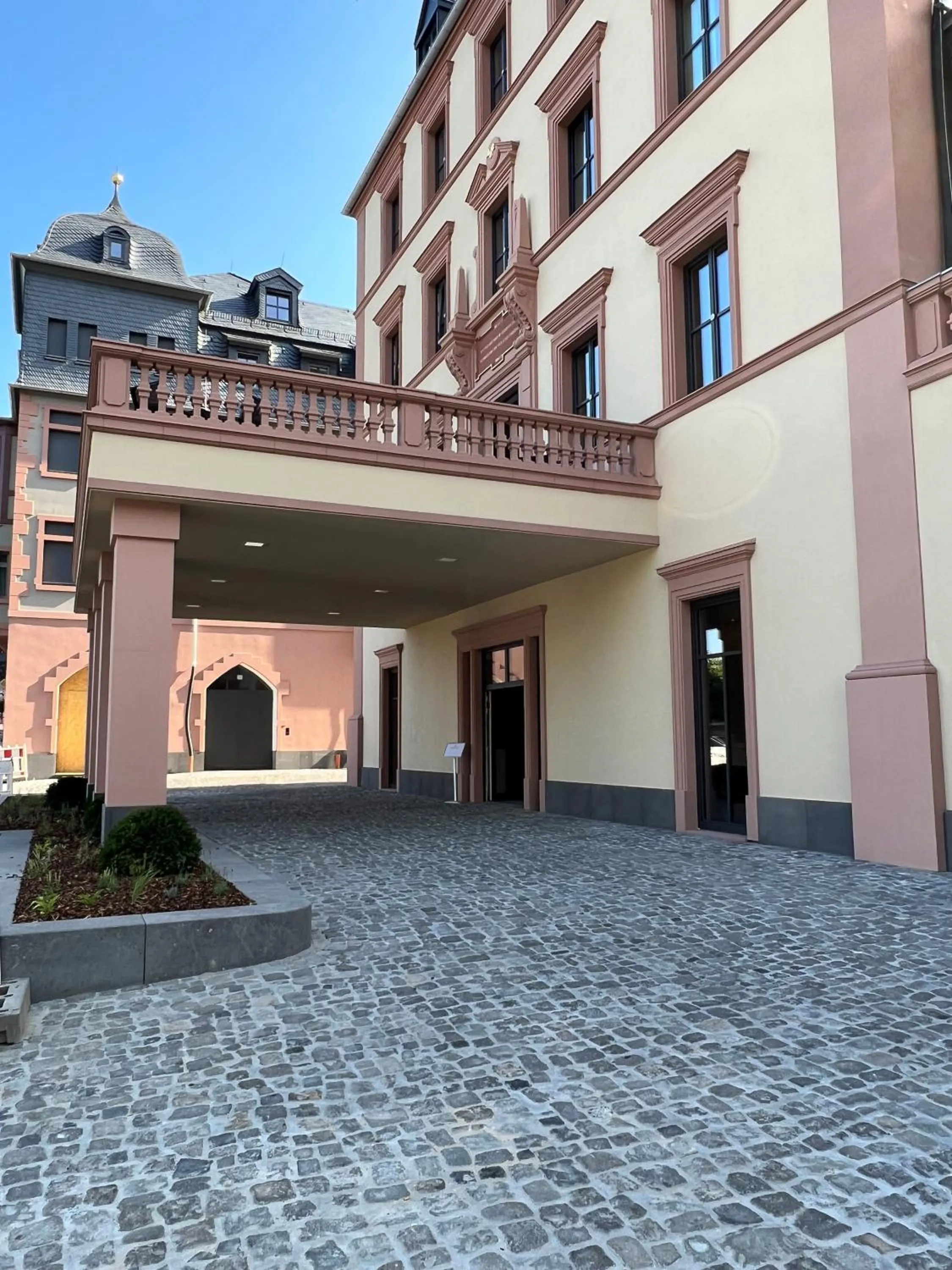 Property building in DEINHARD's