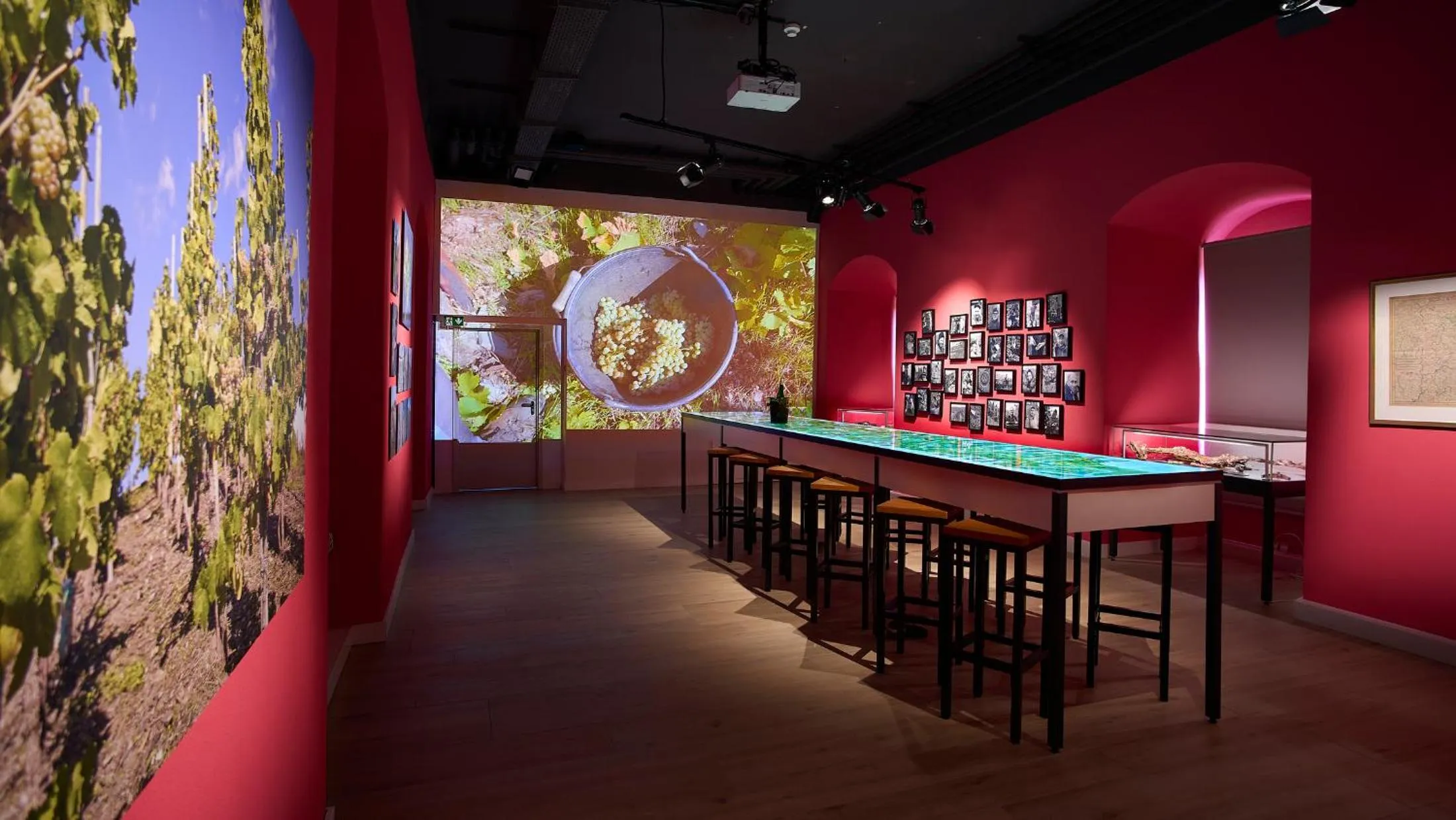 Entertainment in DEINHARD's