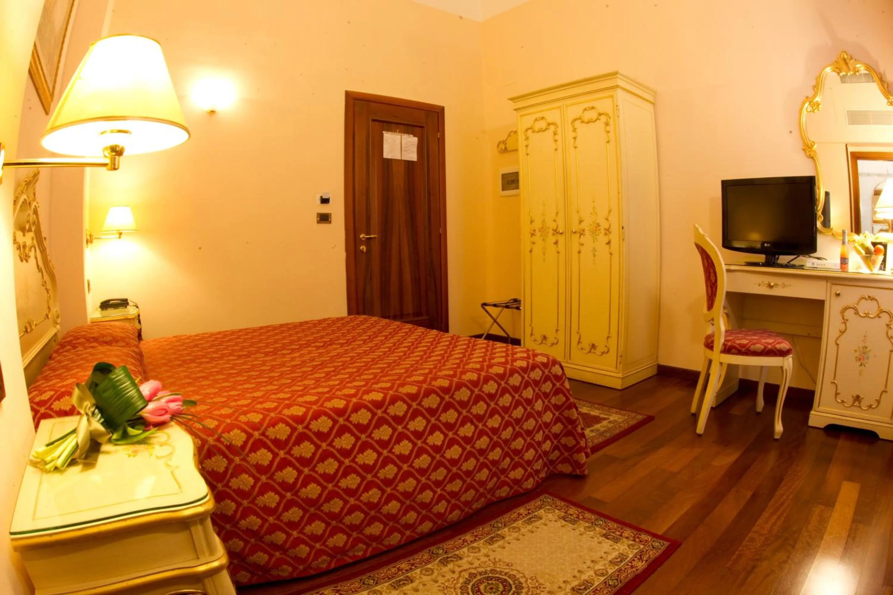Photo of the whole room, Bed in Locanda Poste Vecie