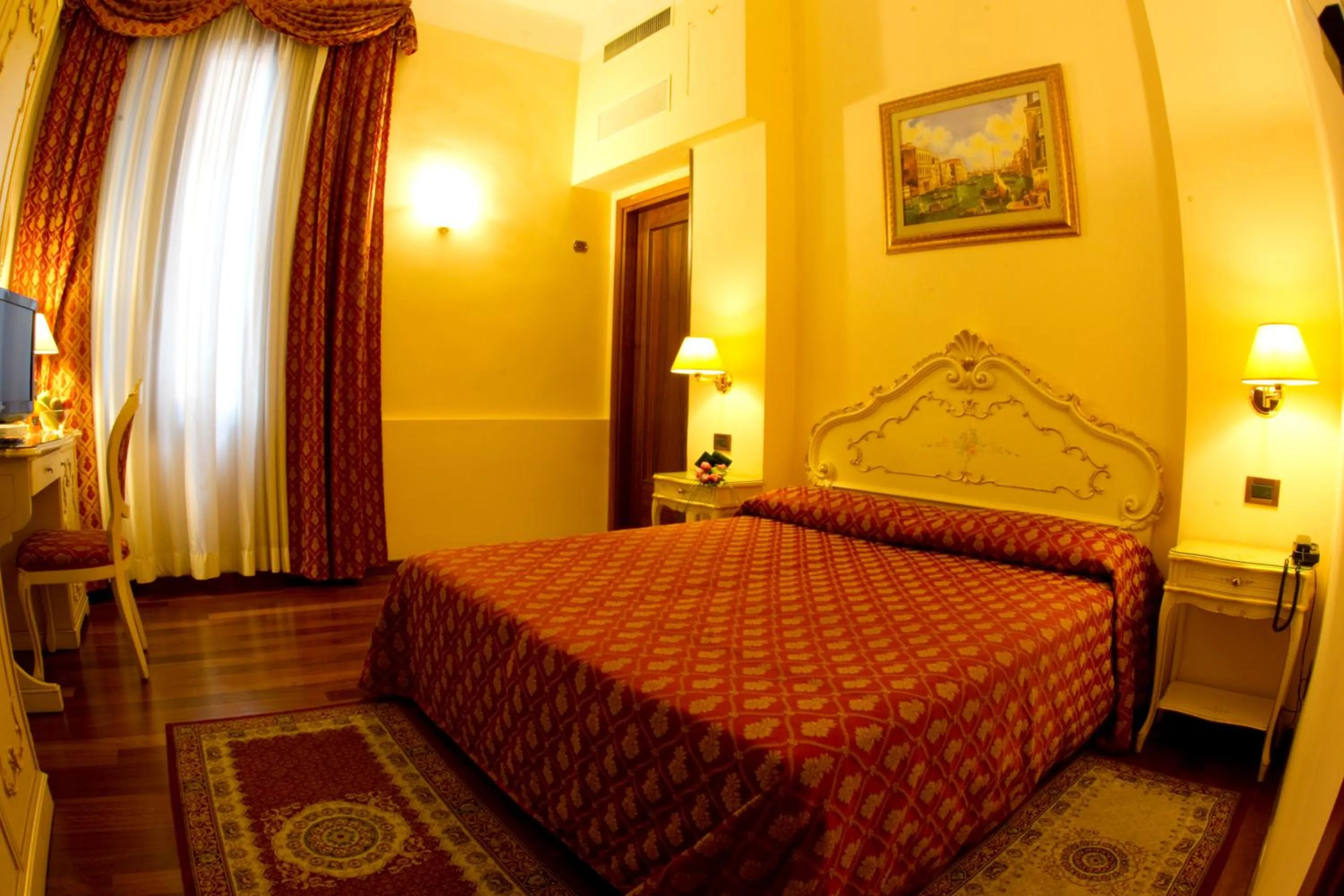 Photo of the whole room, Bed in Locanda Poste Vecie