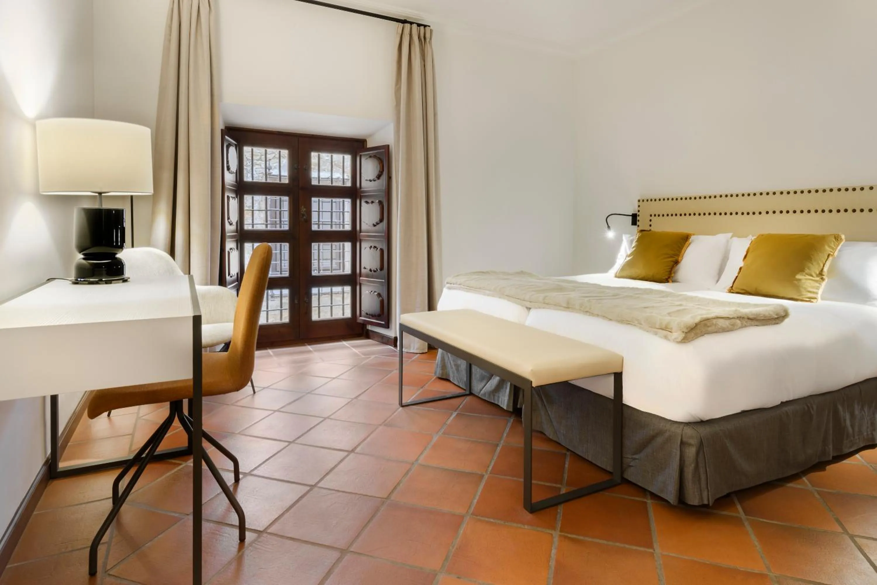 Bedroom, Bed in Hotel Palacio Matutano-Daudén