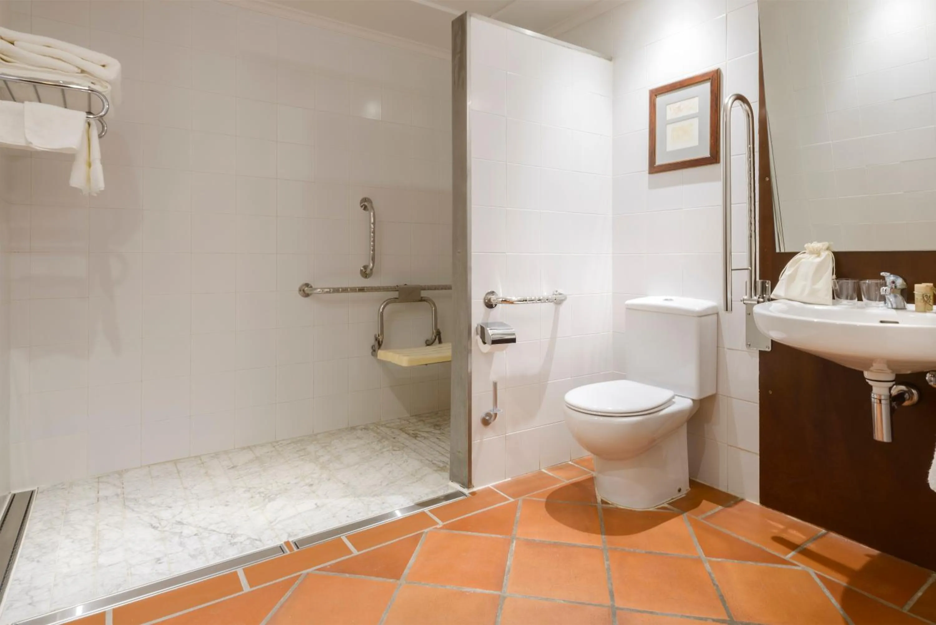 Bathroom in Hotel Palacio Matutano-Daudén