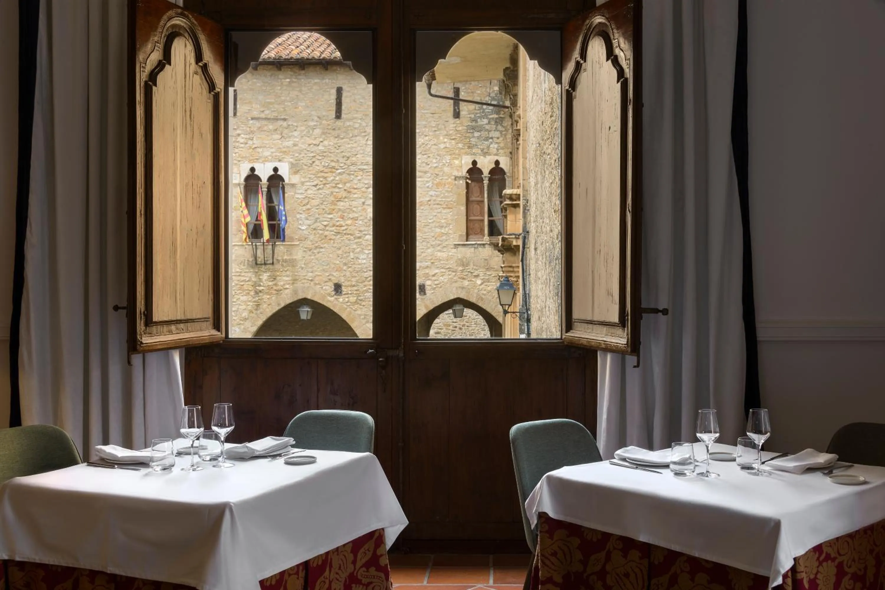 Restaurant/places to eat in Hotel Palacio Matutano-Daudén