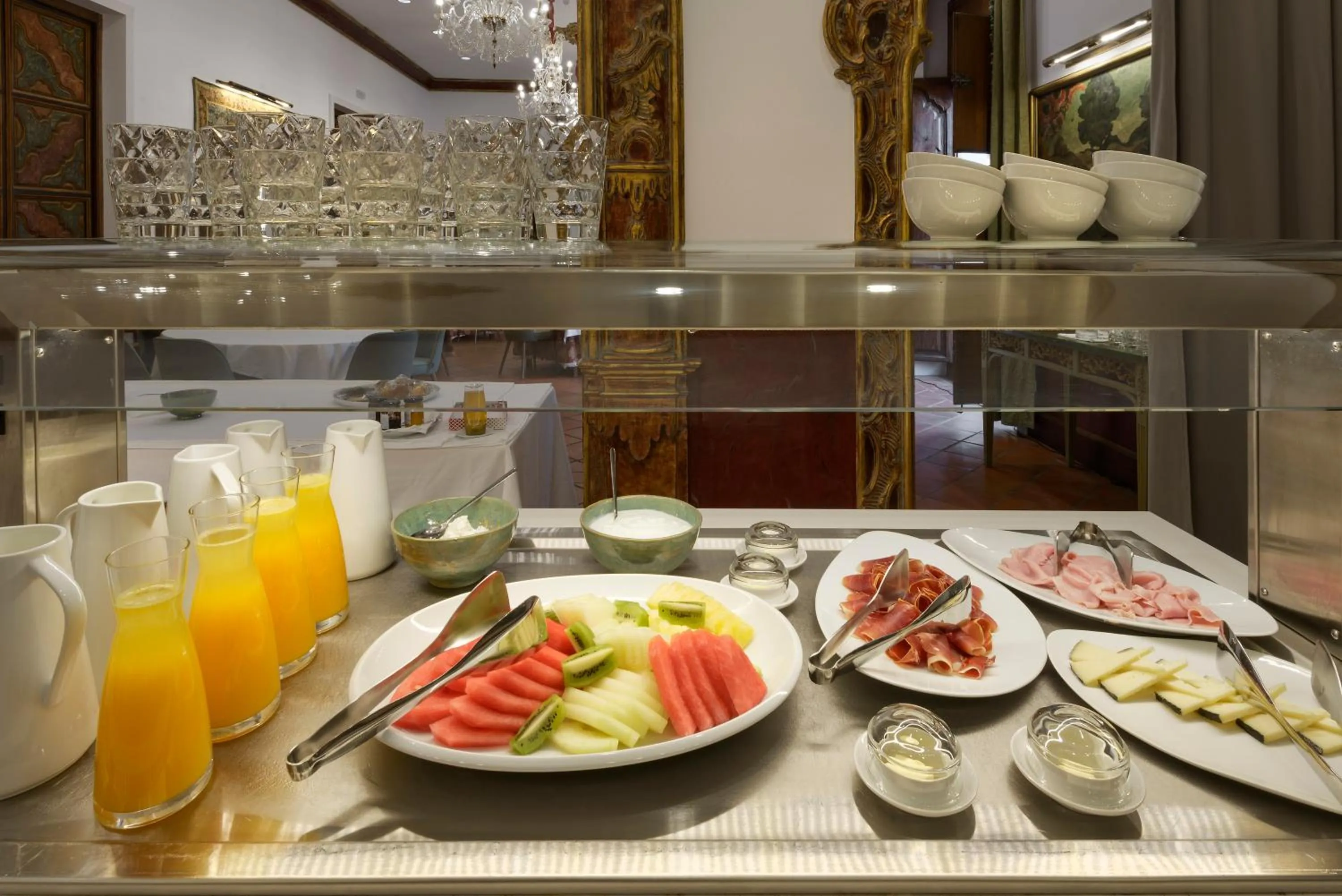 Food and drinks in Hotel Palacio Matutano-Daudén