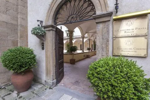 Facade/entrance in Relais Il Chiostro Di Pienza