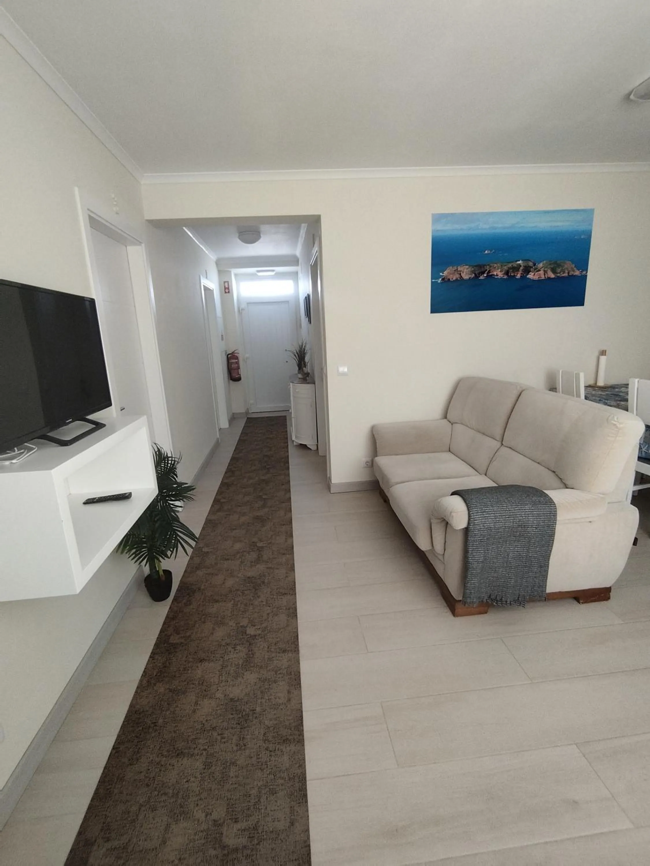 Communal lounge/ TV room in Brisa Do Mar - Consolação