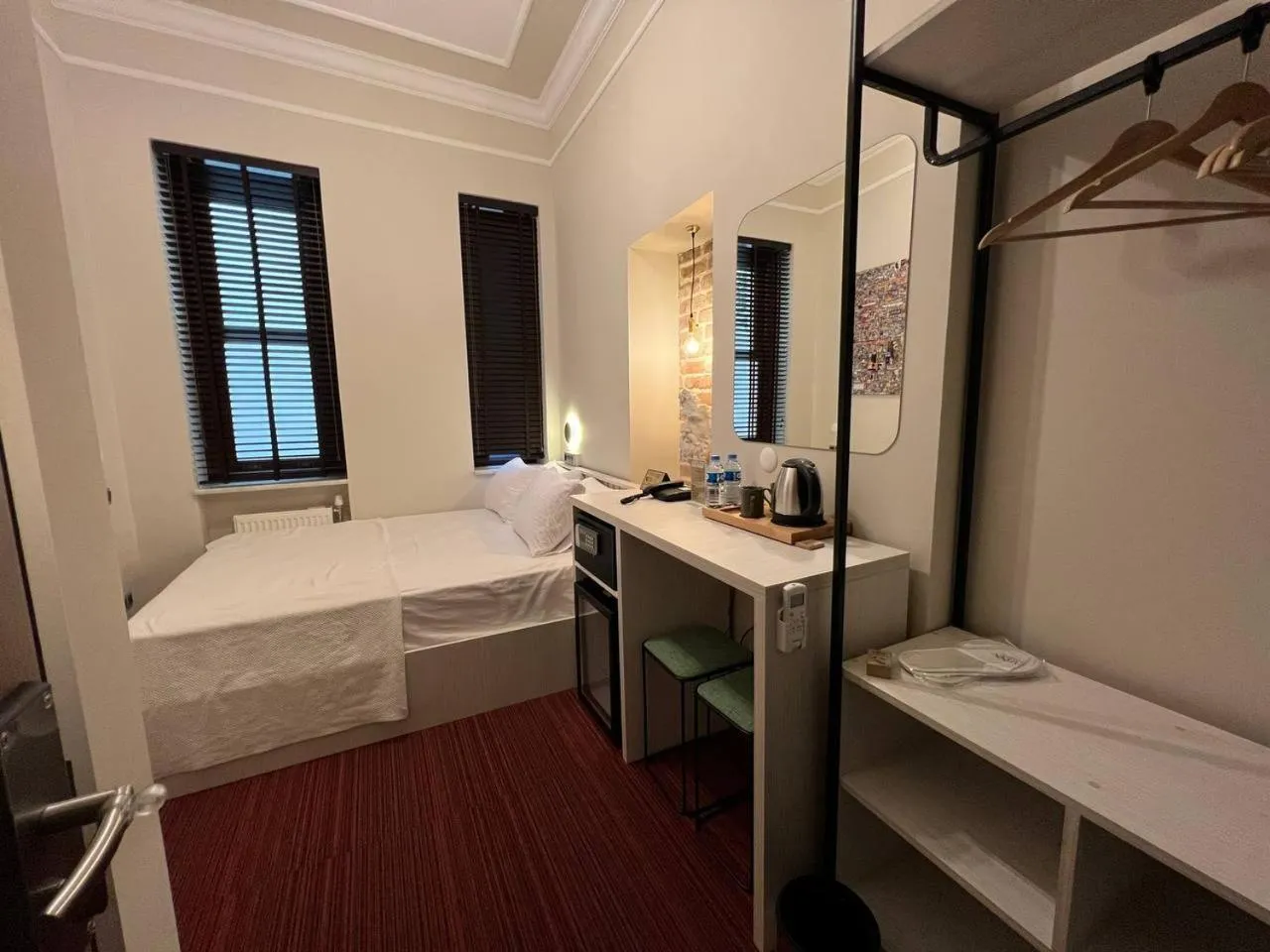 Photo of the whole room, Bed in Rafinn Hotel