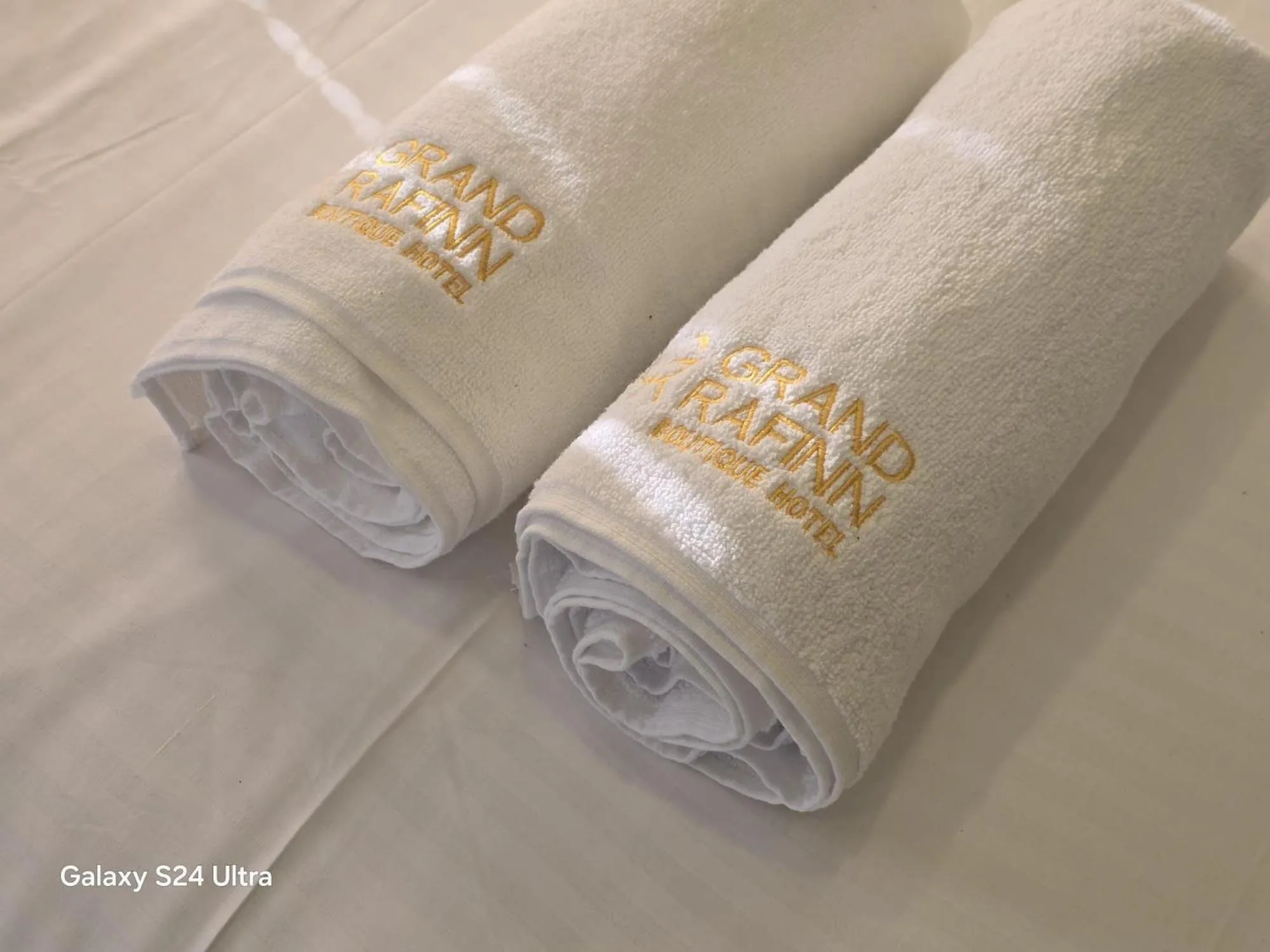 towels in Rafinn Hotel