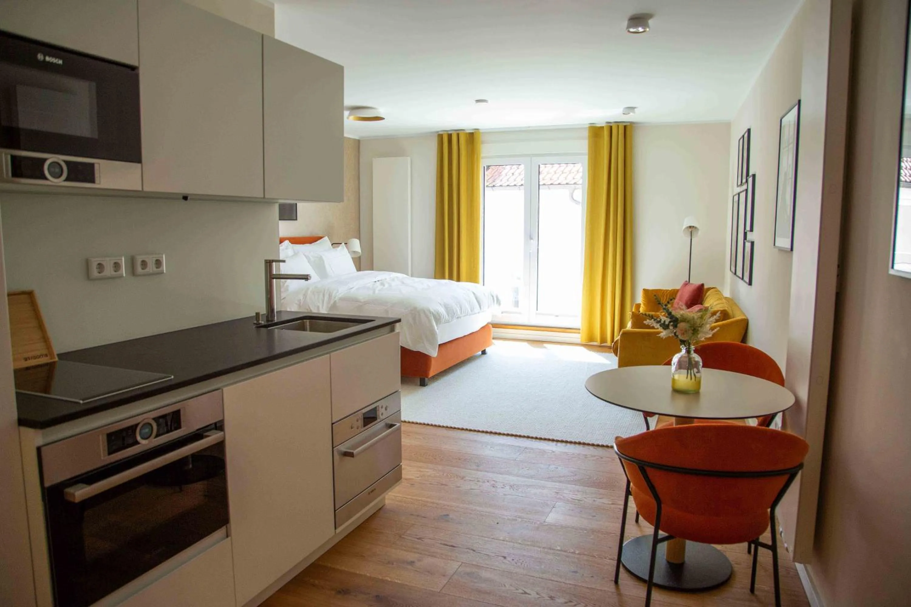 Kitchen or kitchenette, Bed in 21rooms