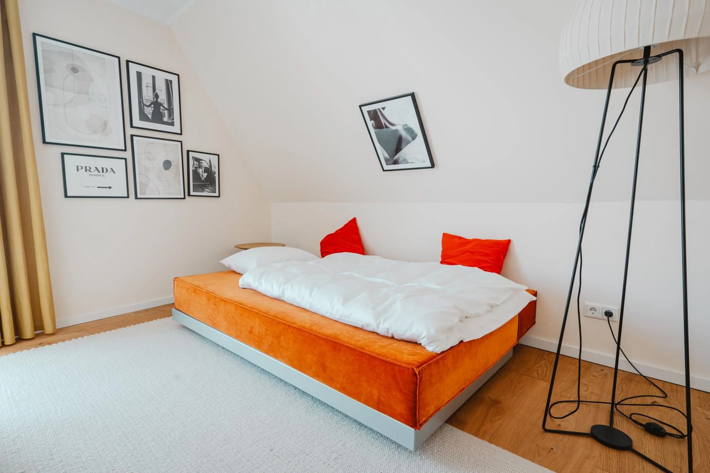 Photo of the whole room, Bed in 21rooms