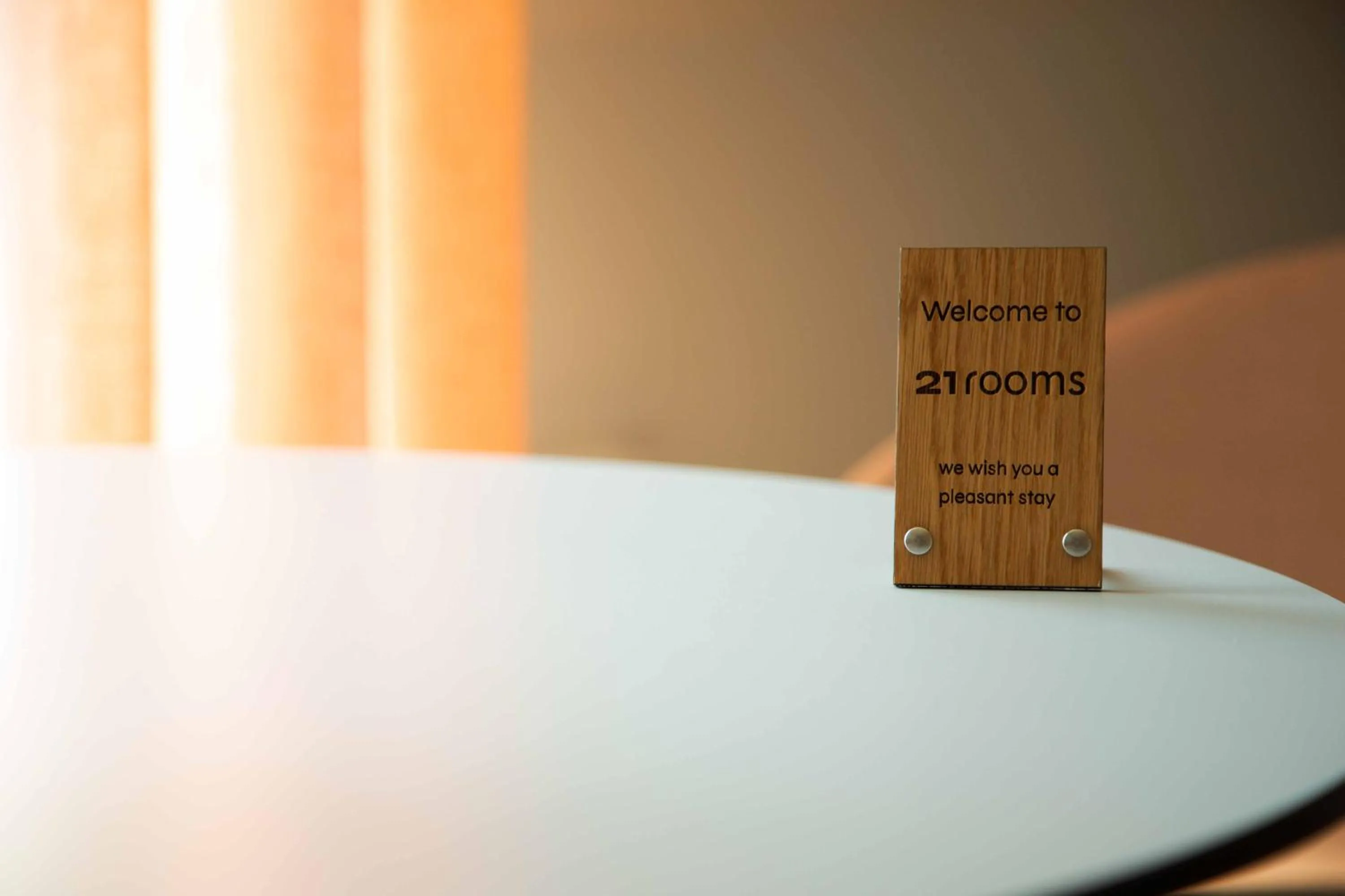 Logo/Certificate/Sign in 21rooms