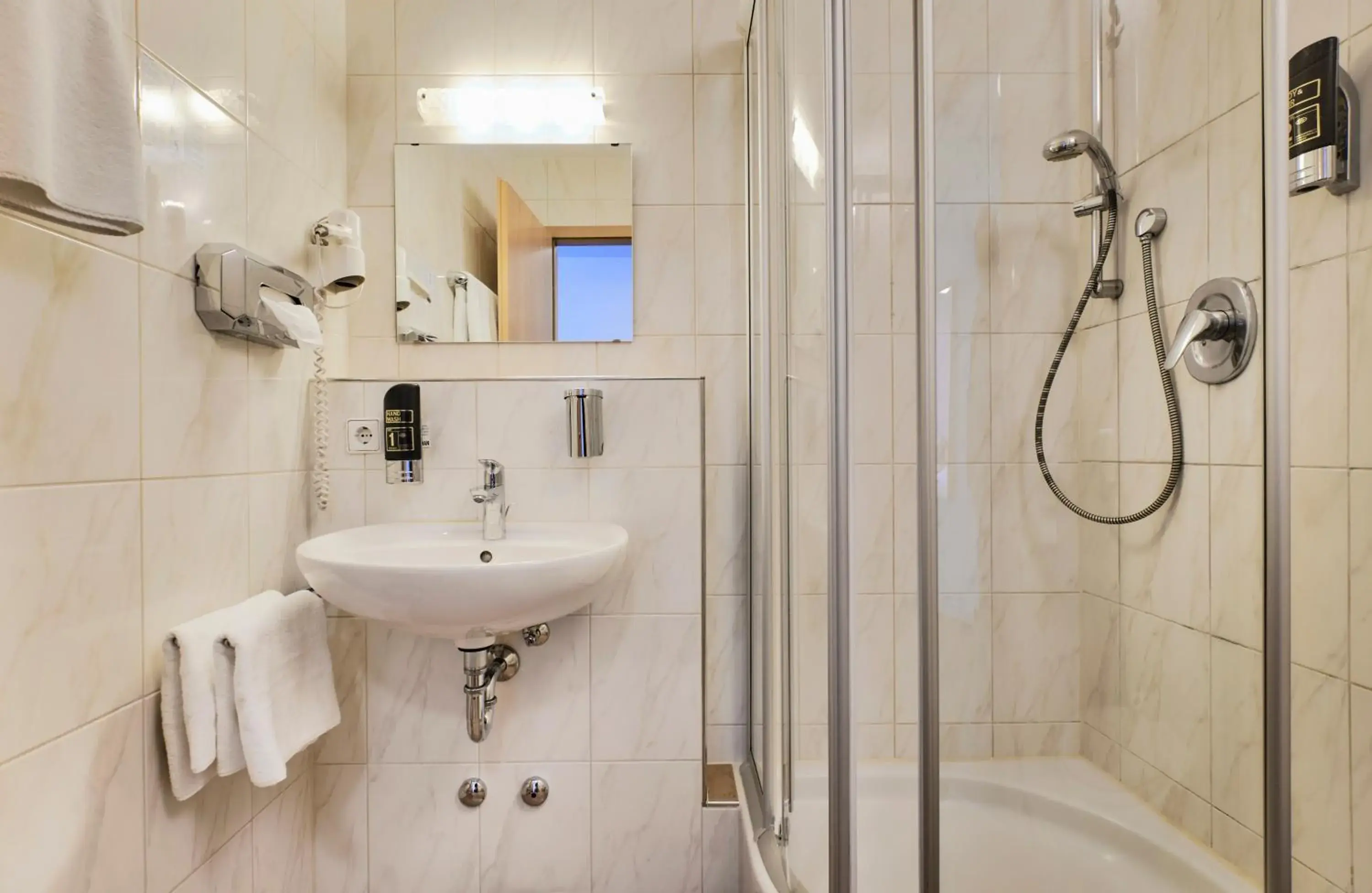 Double Room - single occupancy in Hotel Restaurant Waldhorn Holzgerlingen Double Room - single occupancy in Hotel Restaurant Waldhorn Holzgerlingen