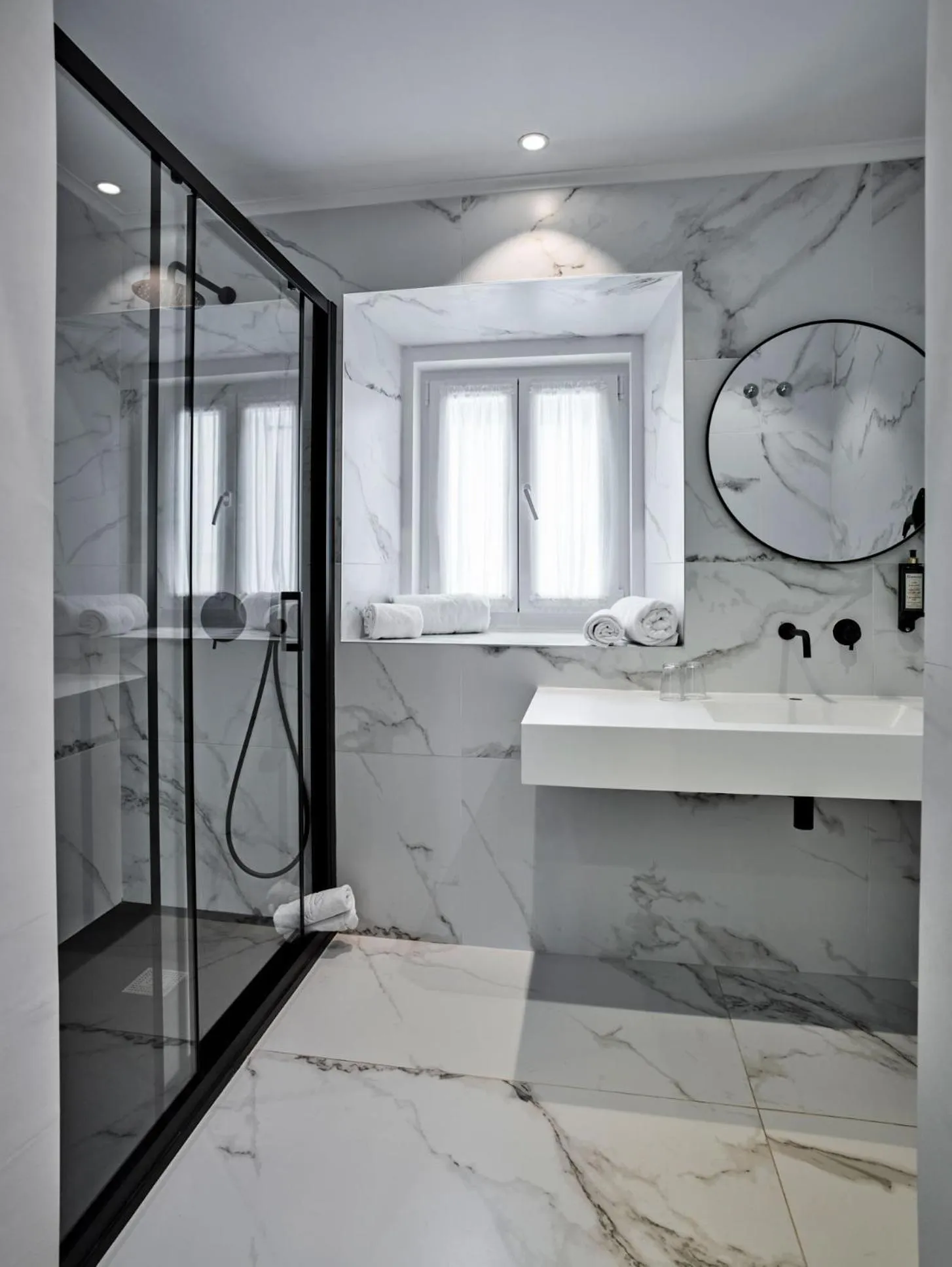 Shower in The Bastion Elvas Apartments